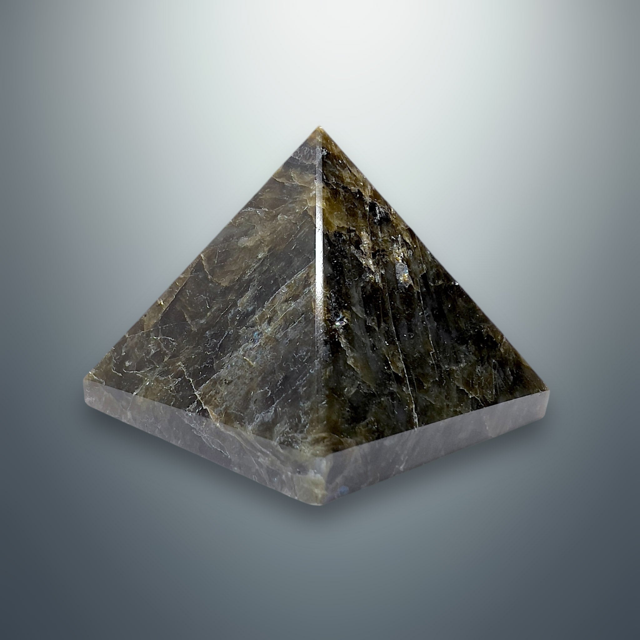 #piezas únicas_pirámide labradorita 1