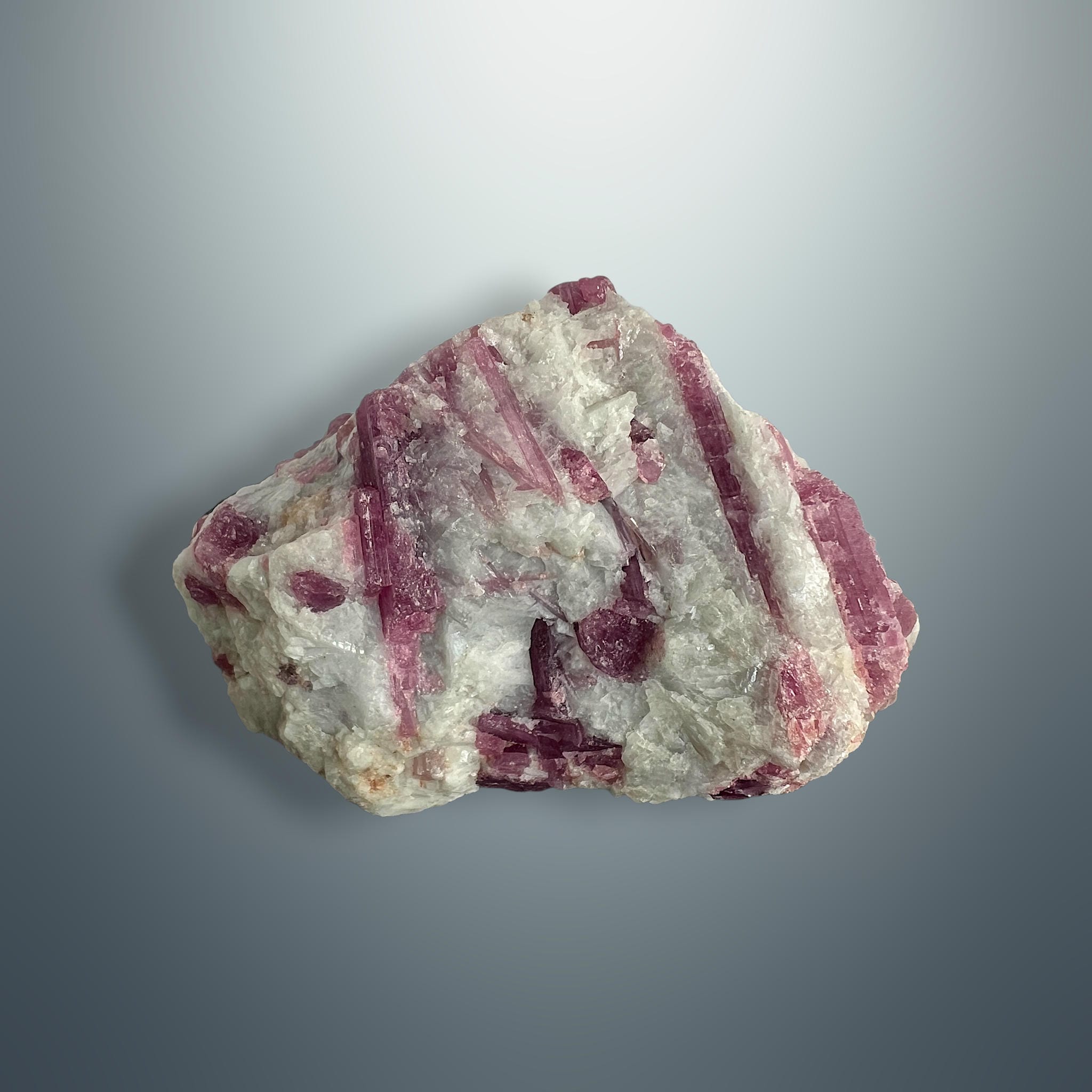 #piezas únicas_turmalina rosa en albita - bruto 1