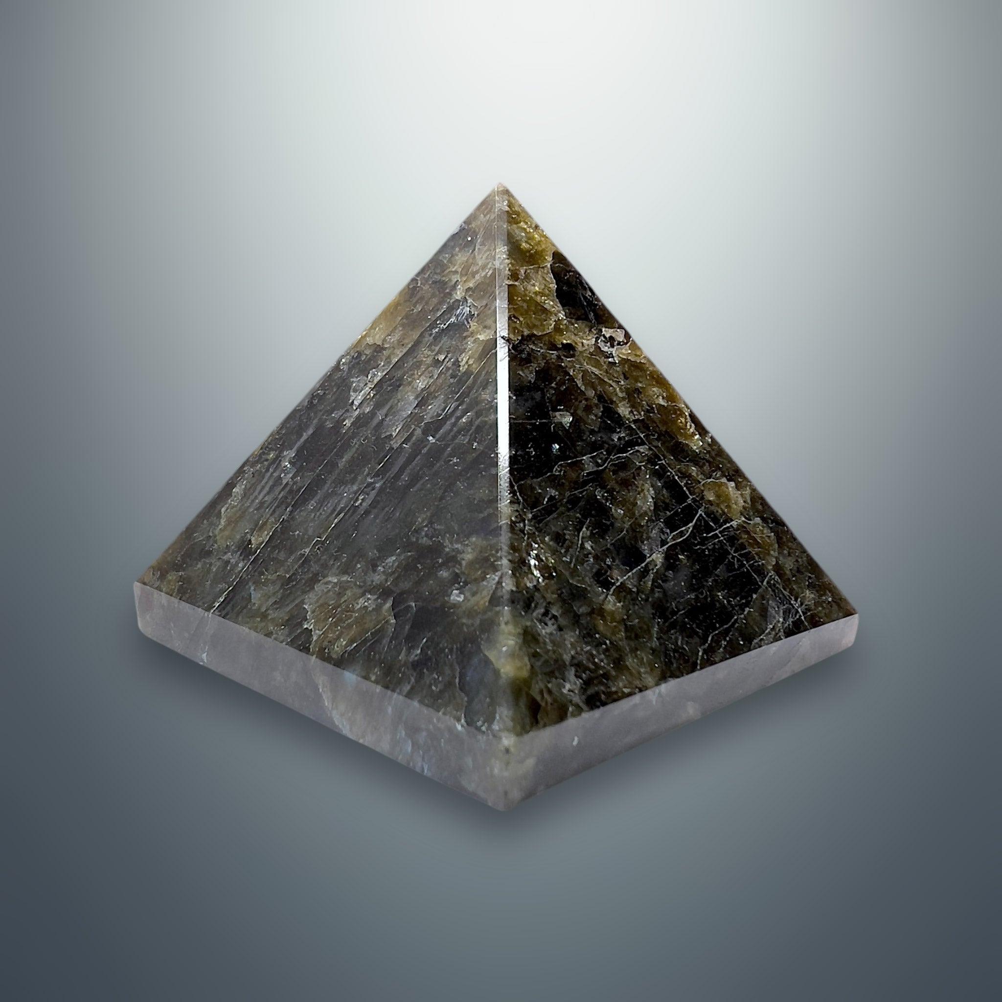 #piezas únicas_pirámide labradorita 1