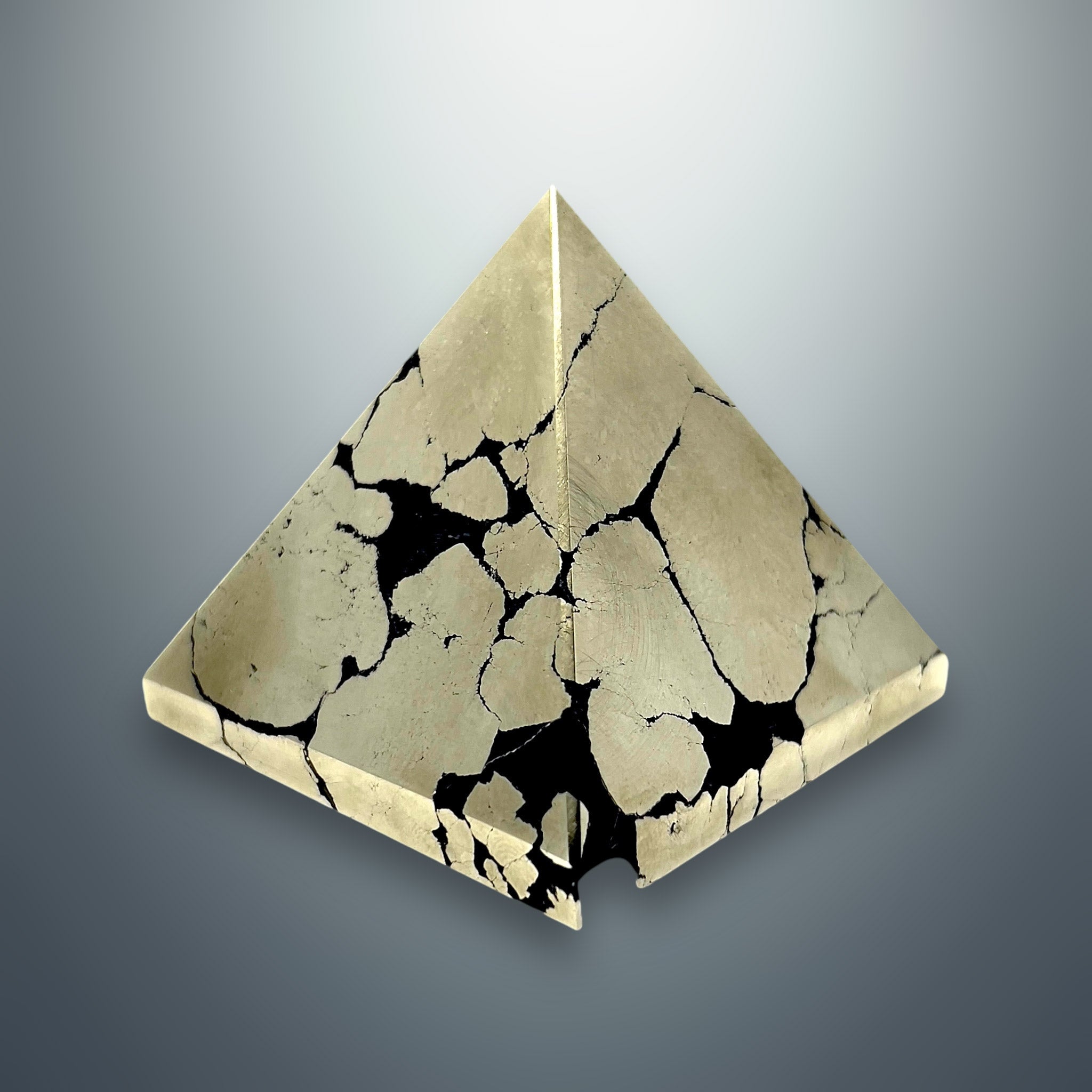 #piezas únicas_pirámide pirita 1