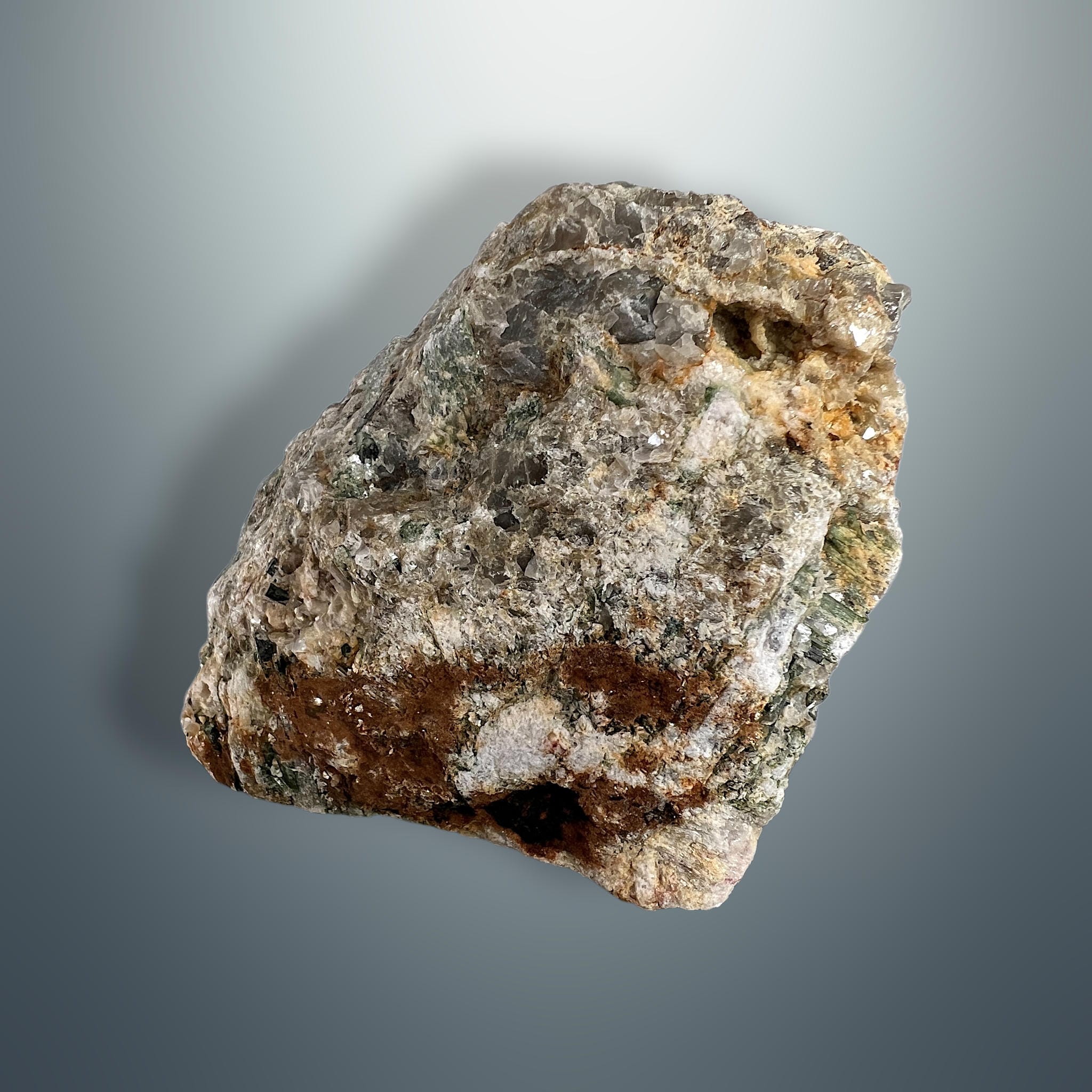 #piezas únicas_turmalina verde en albita 1