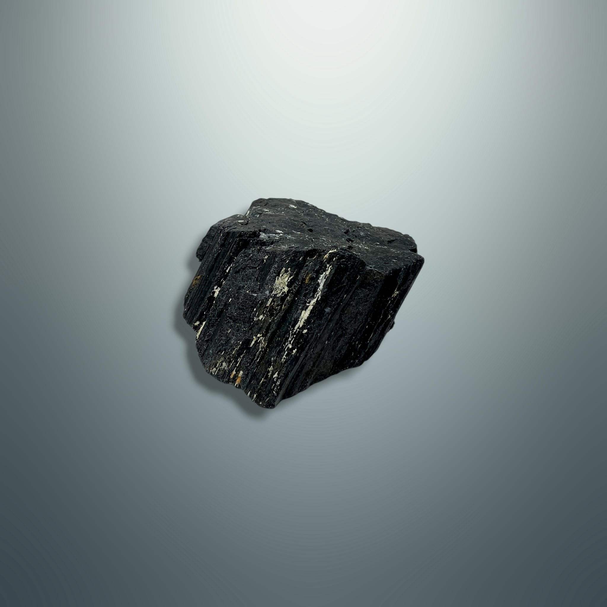 #piezas únicas_turmalina negra en bruto 2