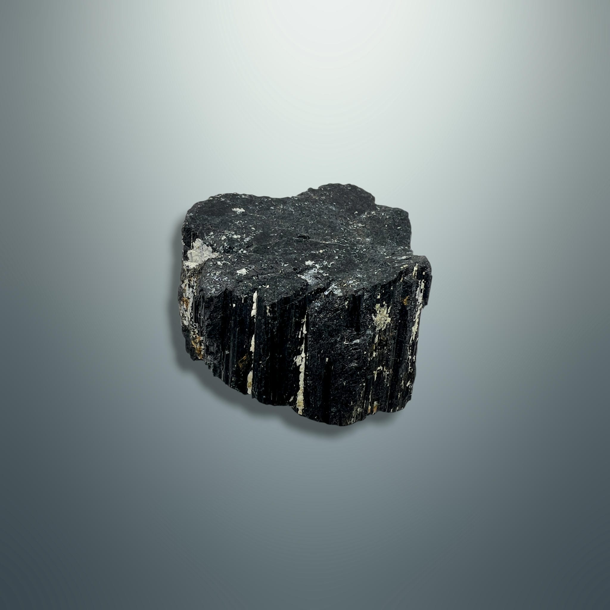 #piezas únicas_turmalina negra en bruto 2