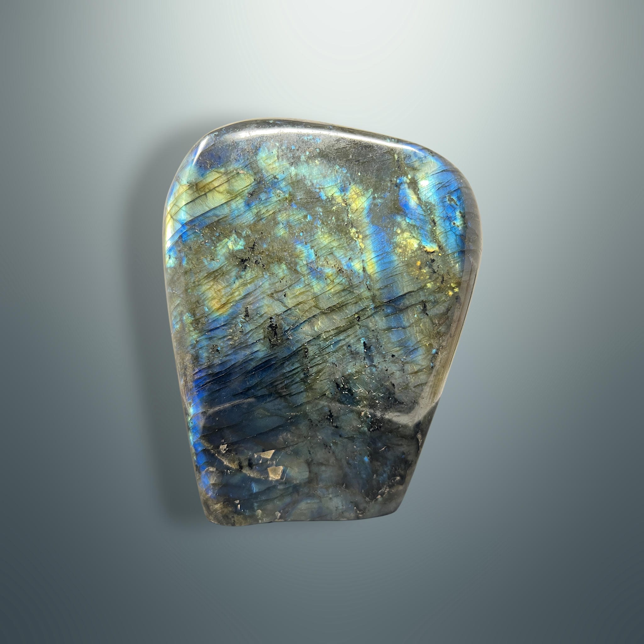 #piezas únicas_labradorita en forma libre 2