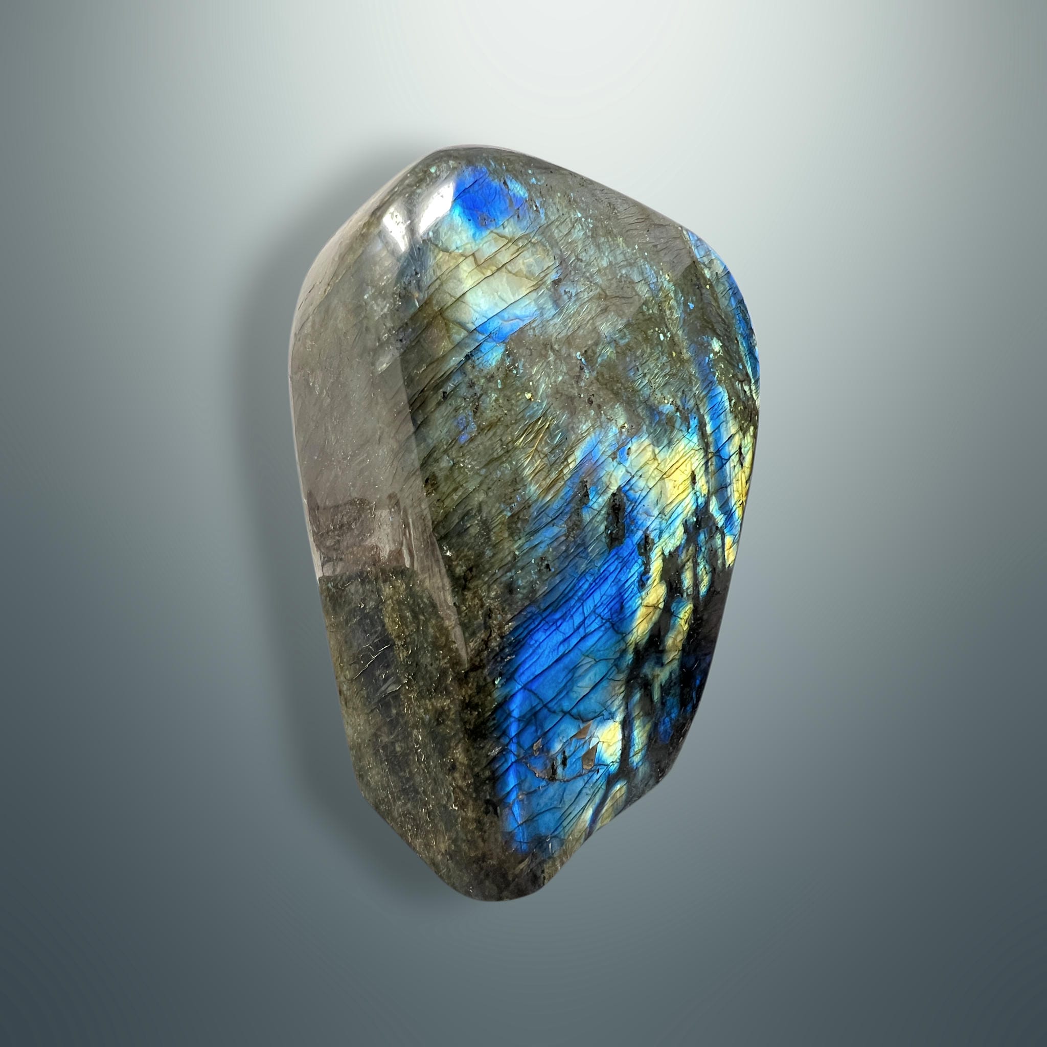 #piezas únicas_labradorita en forma libre 2