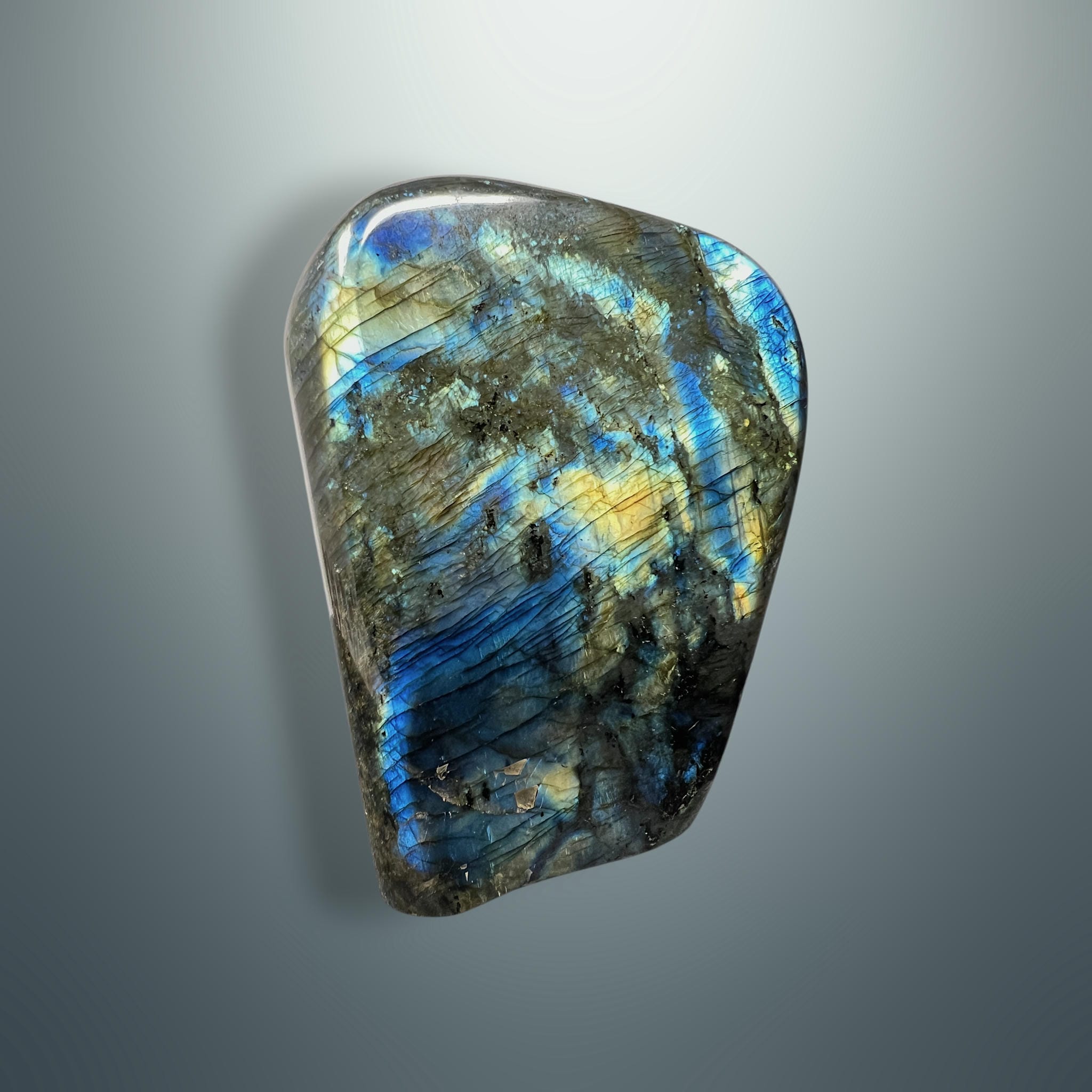 #piezas únicas_labradorita en forma libre 2