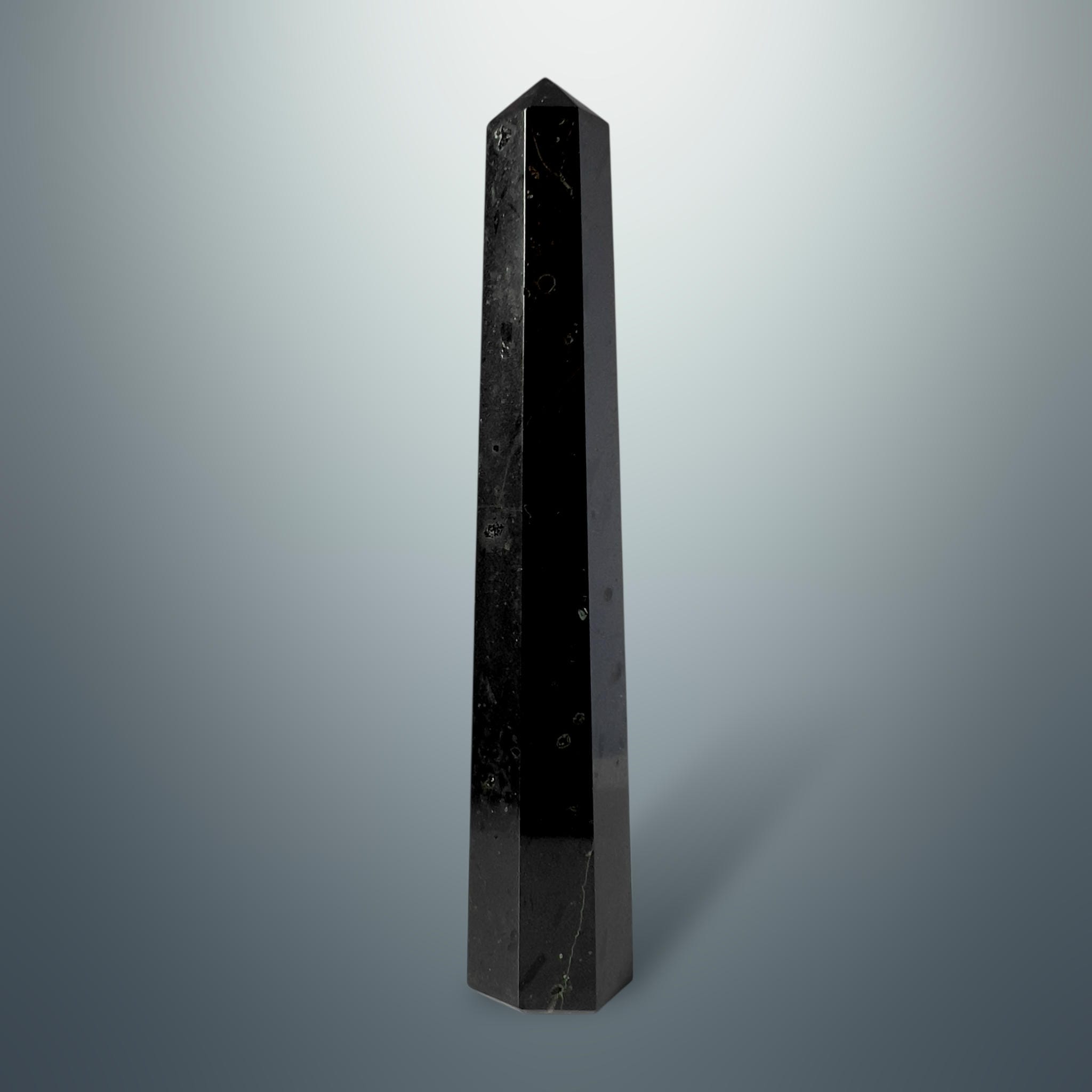 Turmalina Negra en Torre Hexagonal