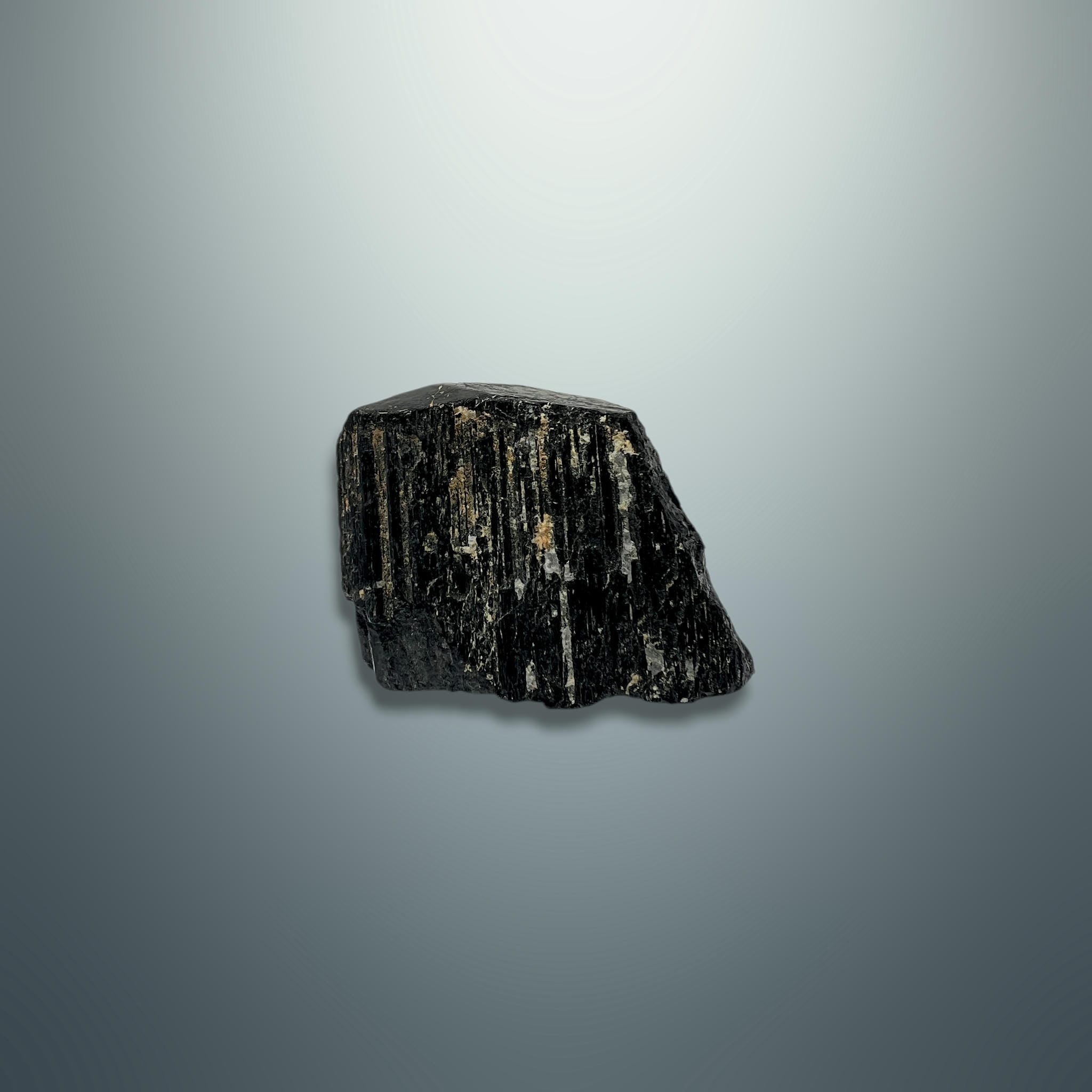 #piezas únicas_turmalina negra en bruto 6