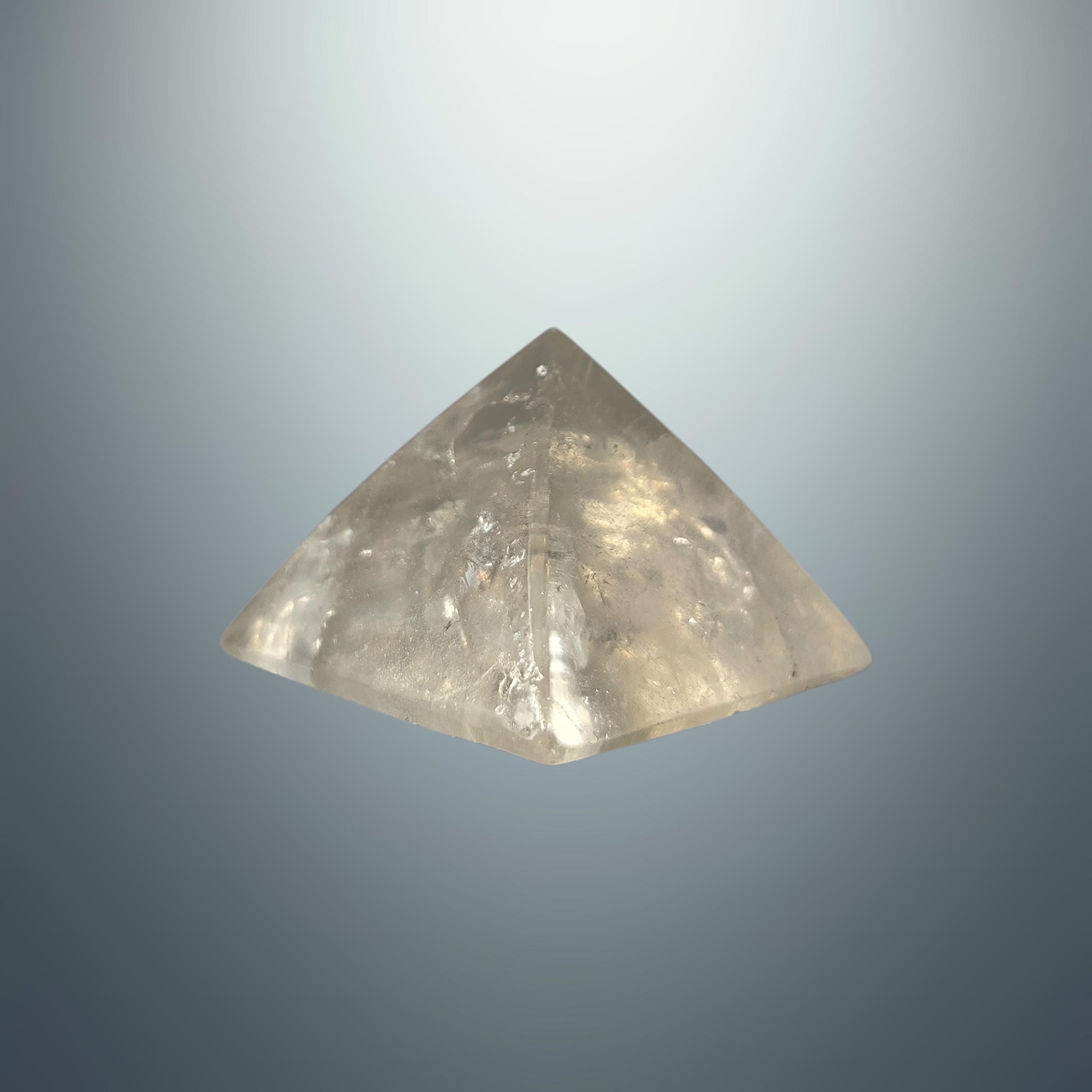 #piezas únicas_pirámide cuarzo ahumado 6
