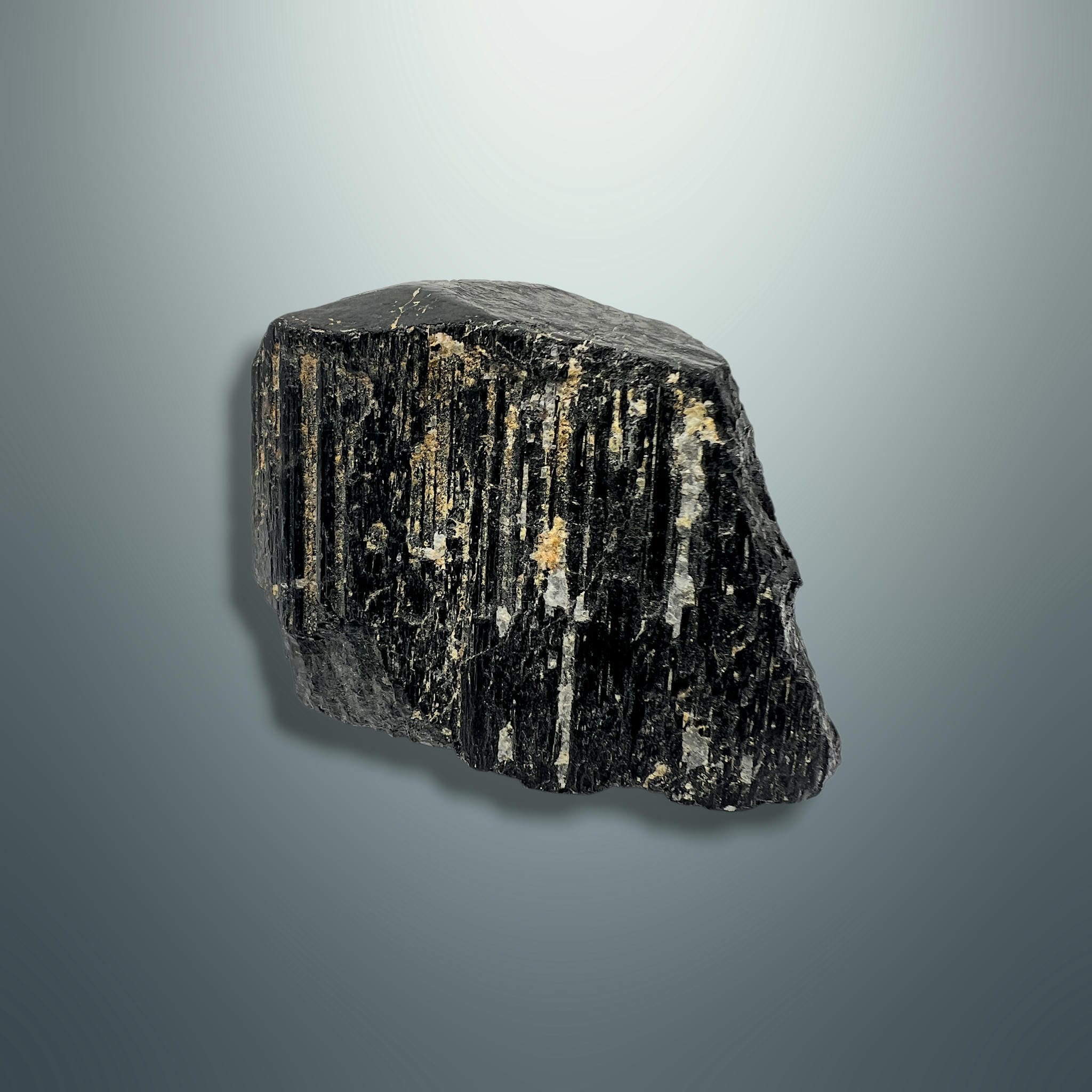 #piezas únicas_turmalina negra en bruto 6