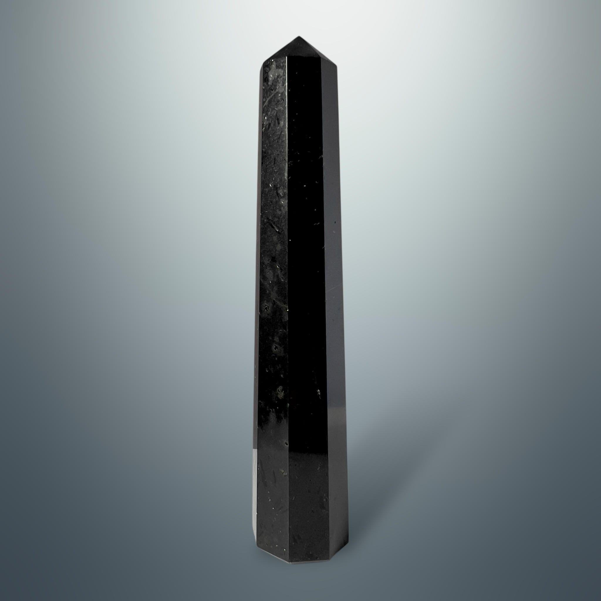 Turmalina Negra en Torre Hexagonal