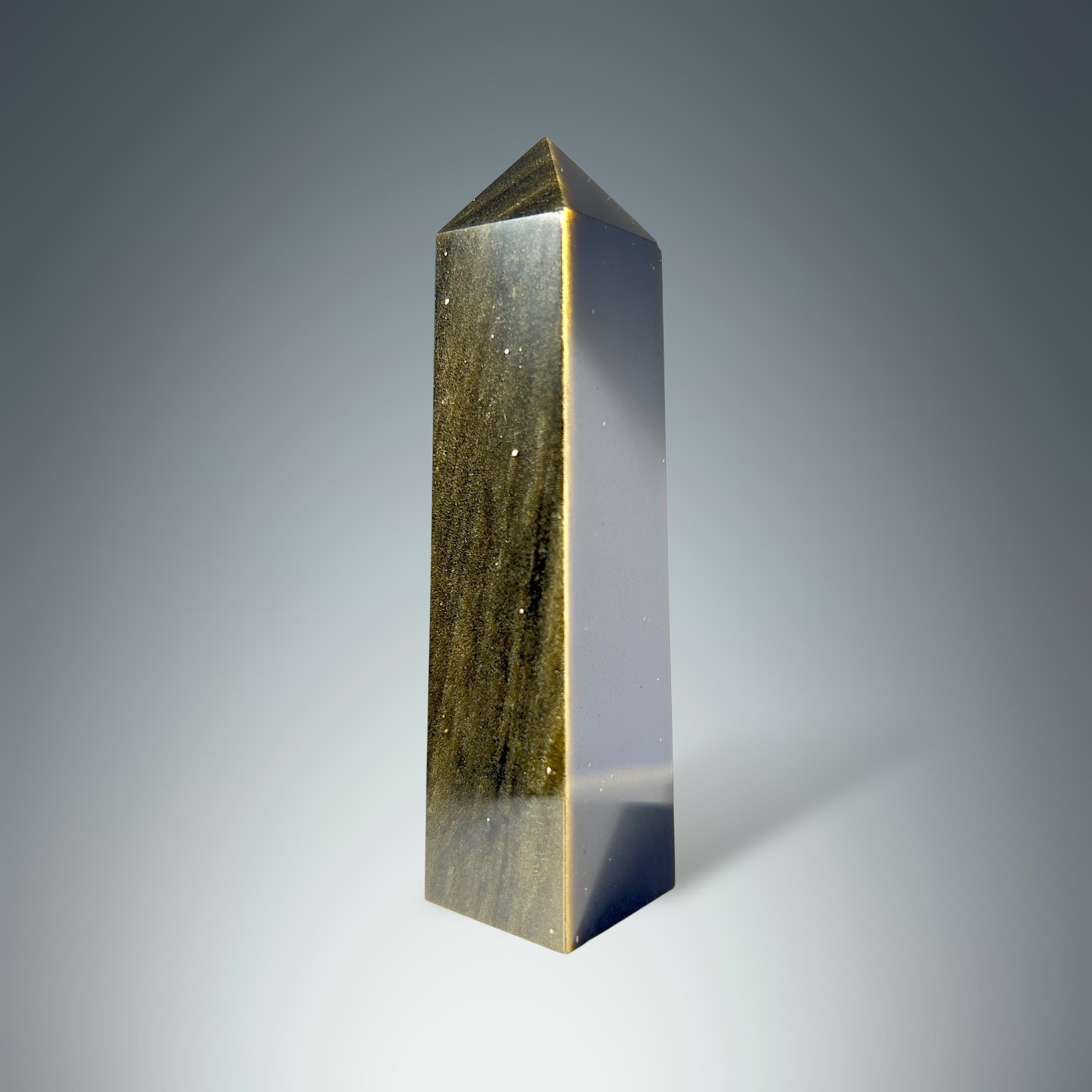 #piezas únicas_torre obsidiana oro 7