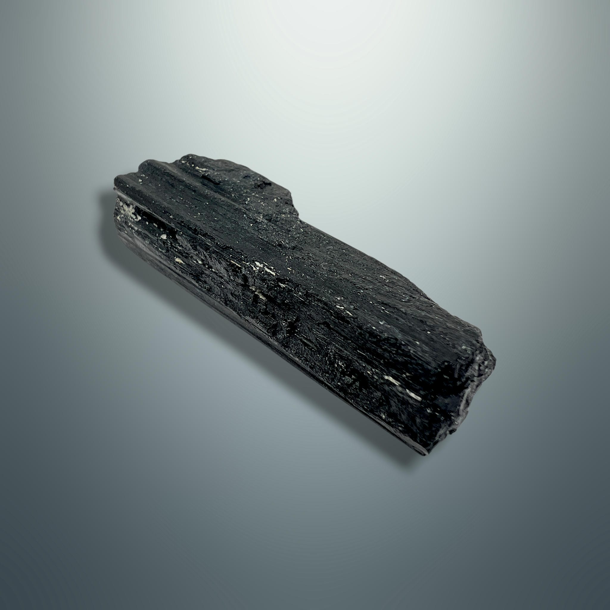 #piezas únicas_turmalina negra en bruto 8