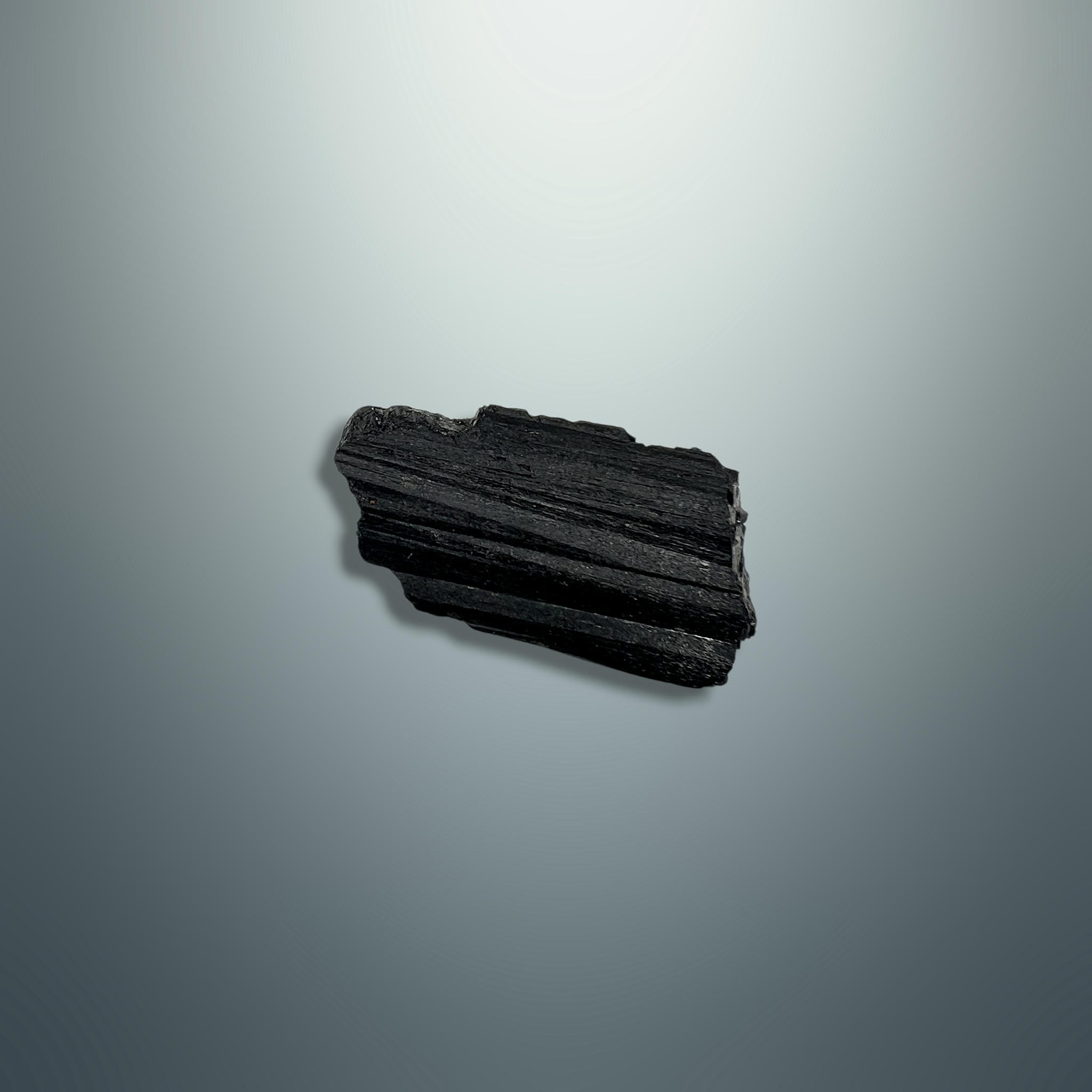 #piezas únicas_turmalina negra en bruto 9