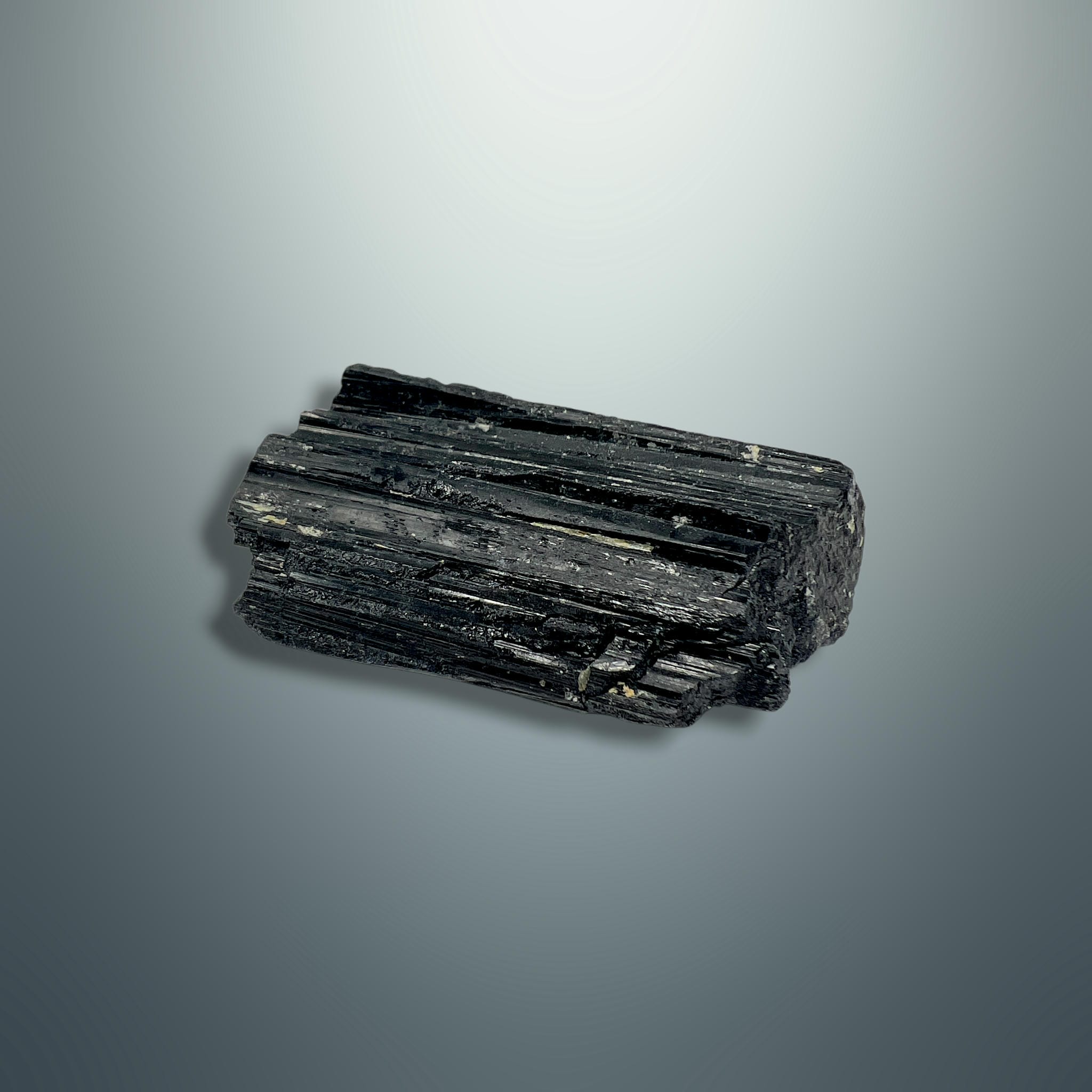 #piezas únicas_turmalina negra en bruto 9