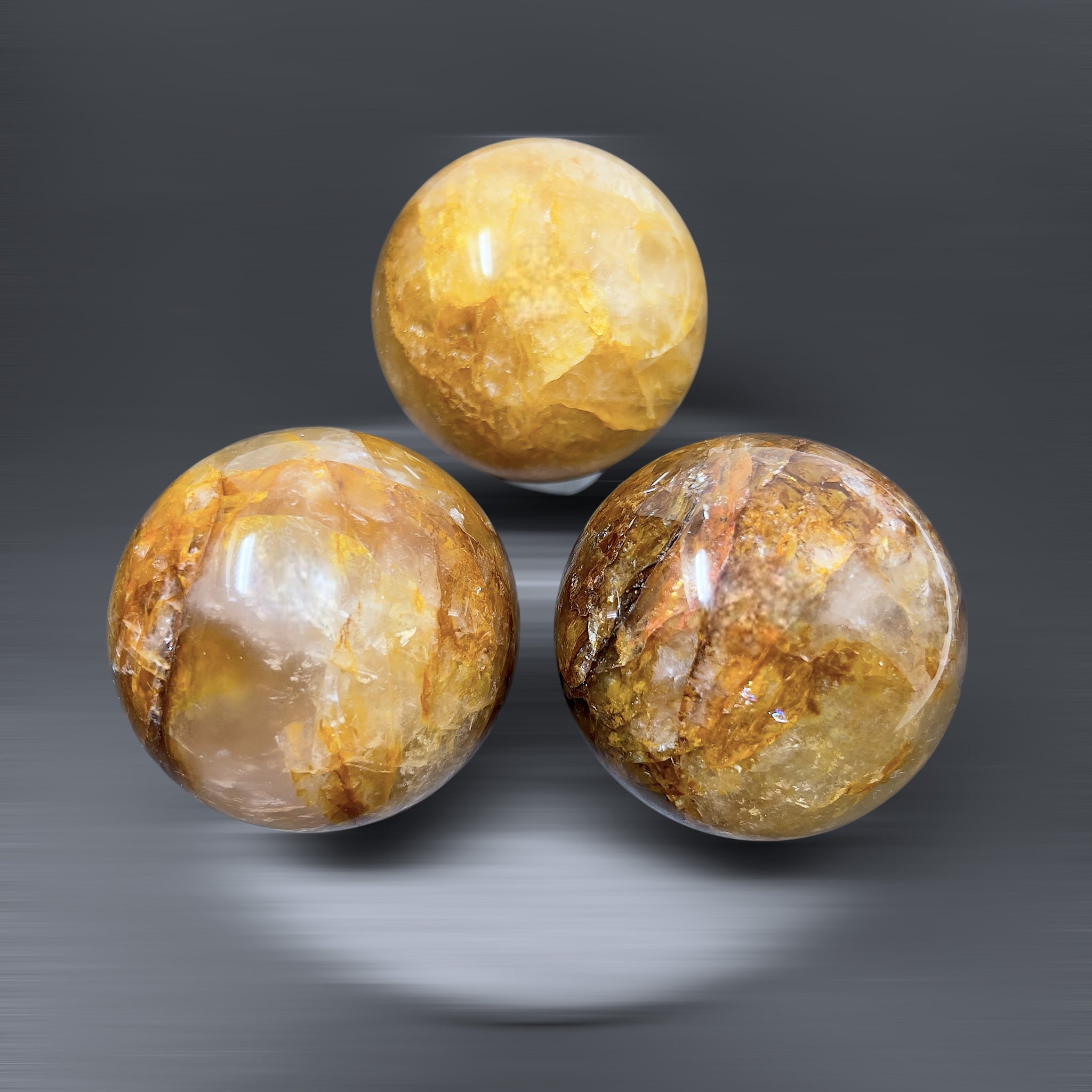 Cuarzo Sanador Dorado (Golden Healer) en Esfera