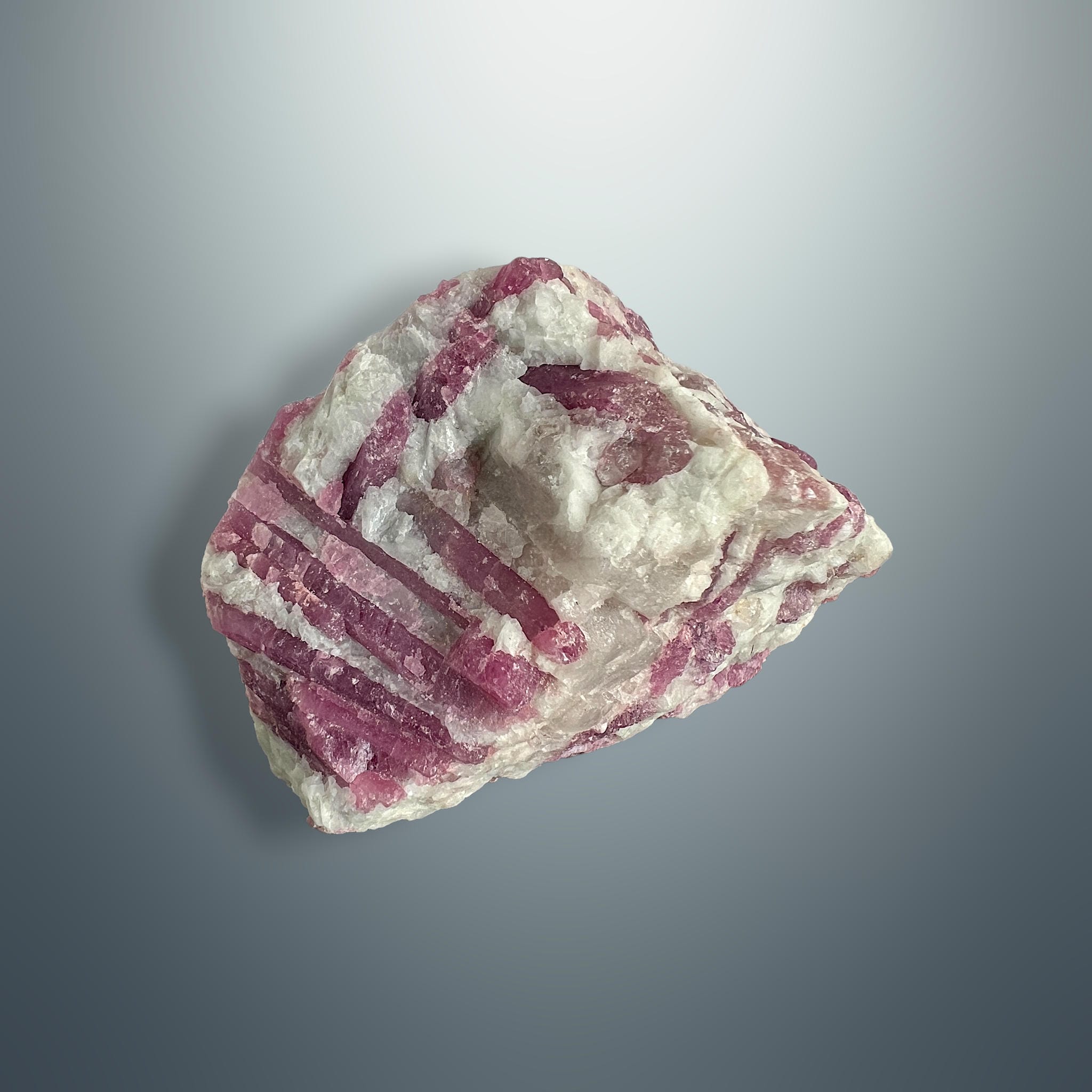 #piezas únicas_turmalina rosa en albita - bruto 1