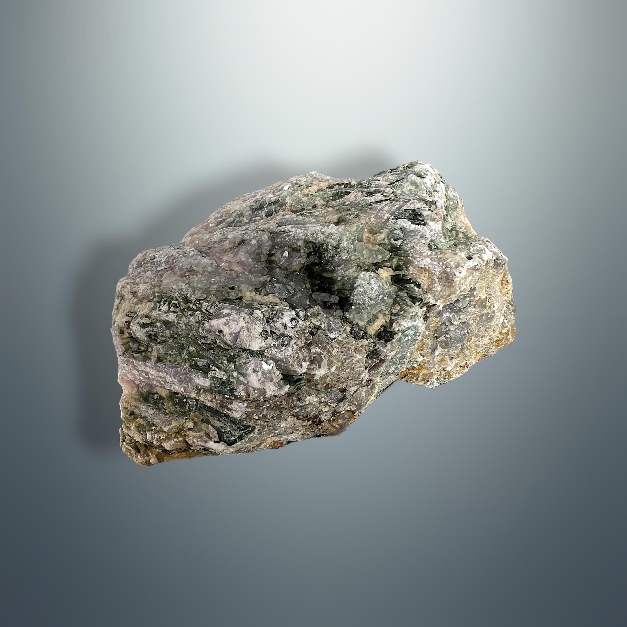 #piezas únicas_turmalina verde en albita 1