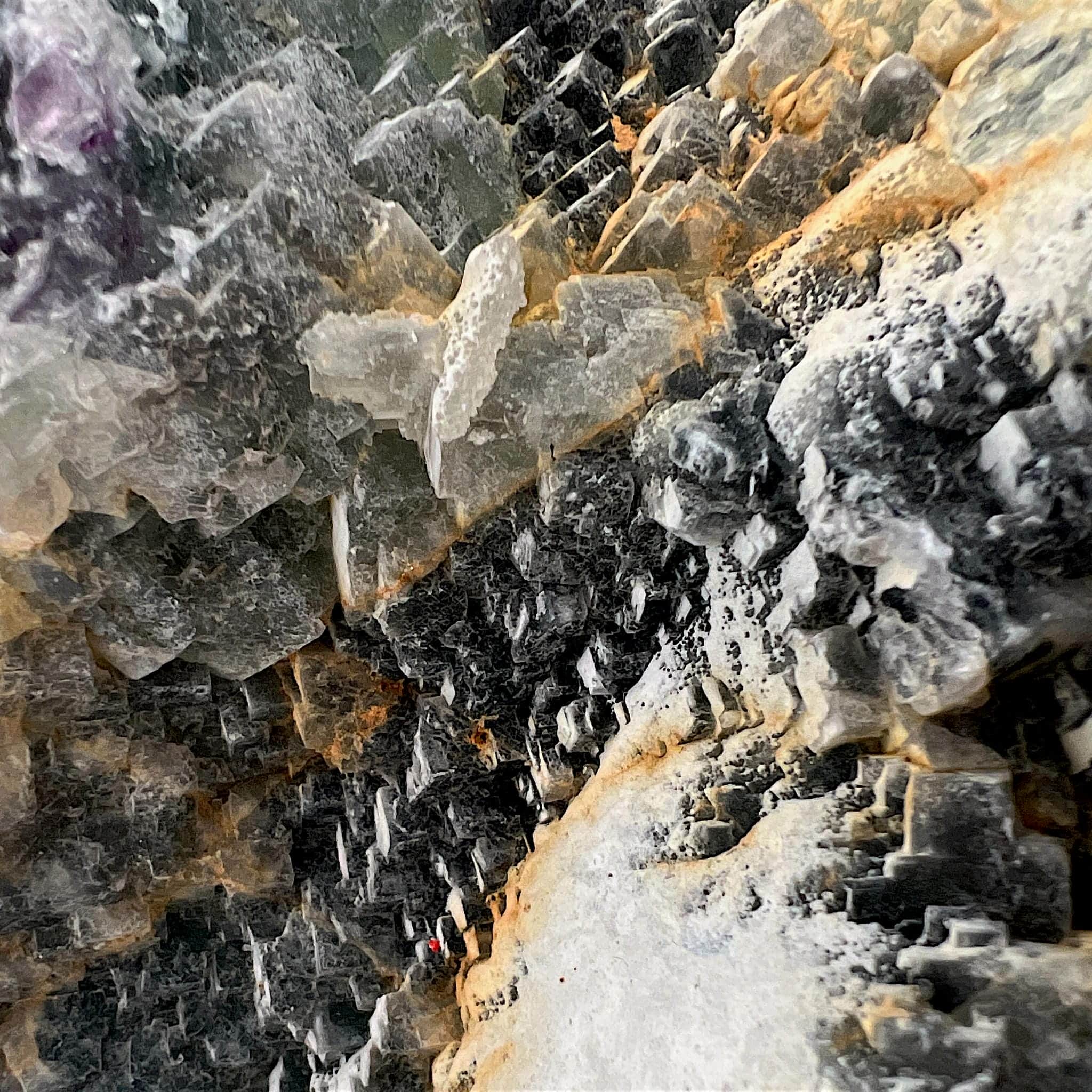 #piezas únicas_fluorita multicolor en bruto 13