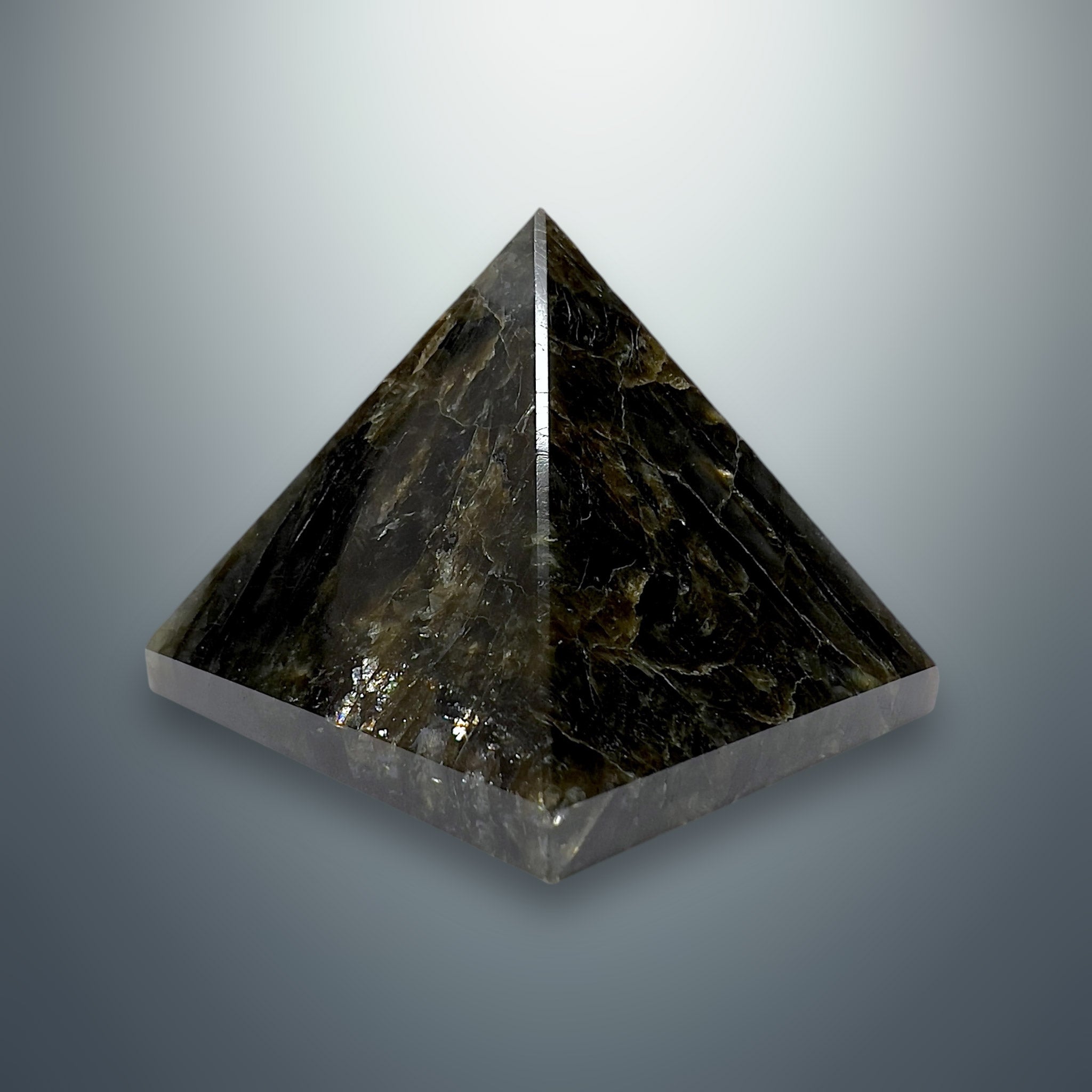#piezas únicas_pirámide labradorita 2
