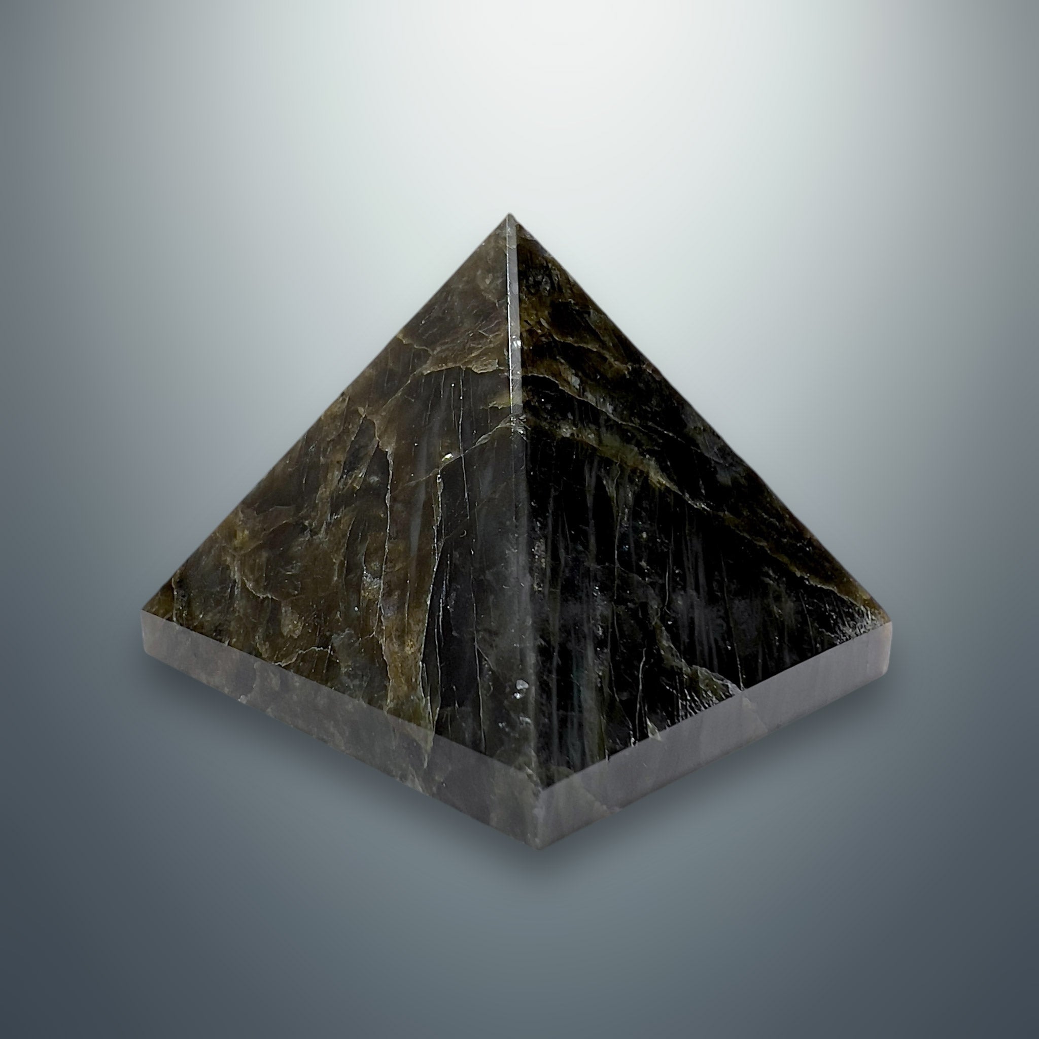 #piezas únicas_pirámide labradorita 2
