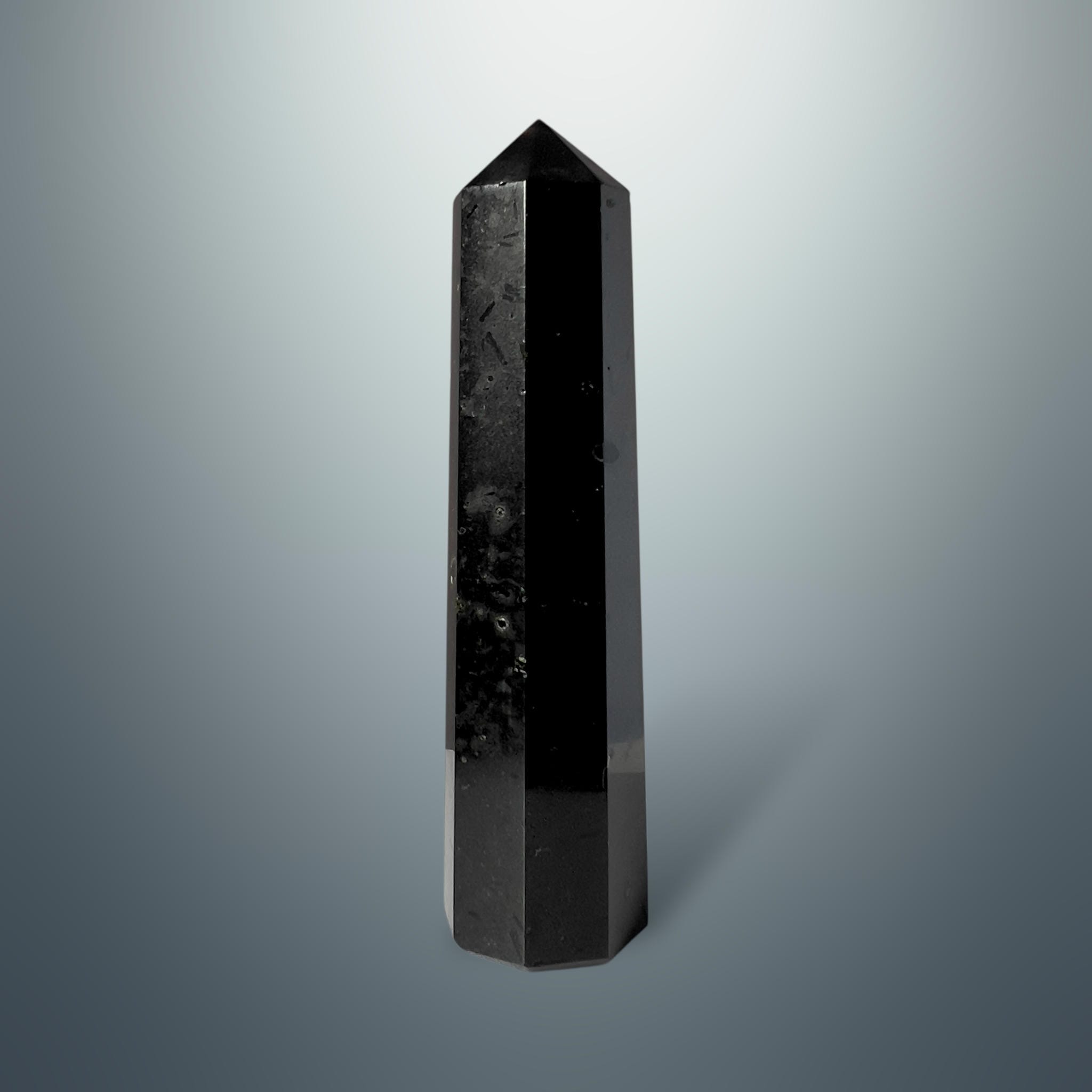 Turmalina Negra en Torre Hexagonal