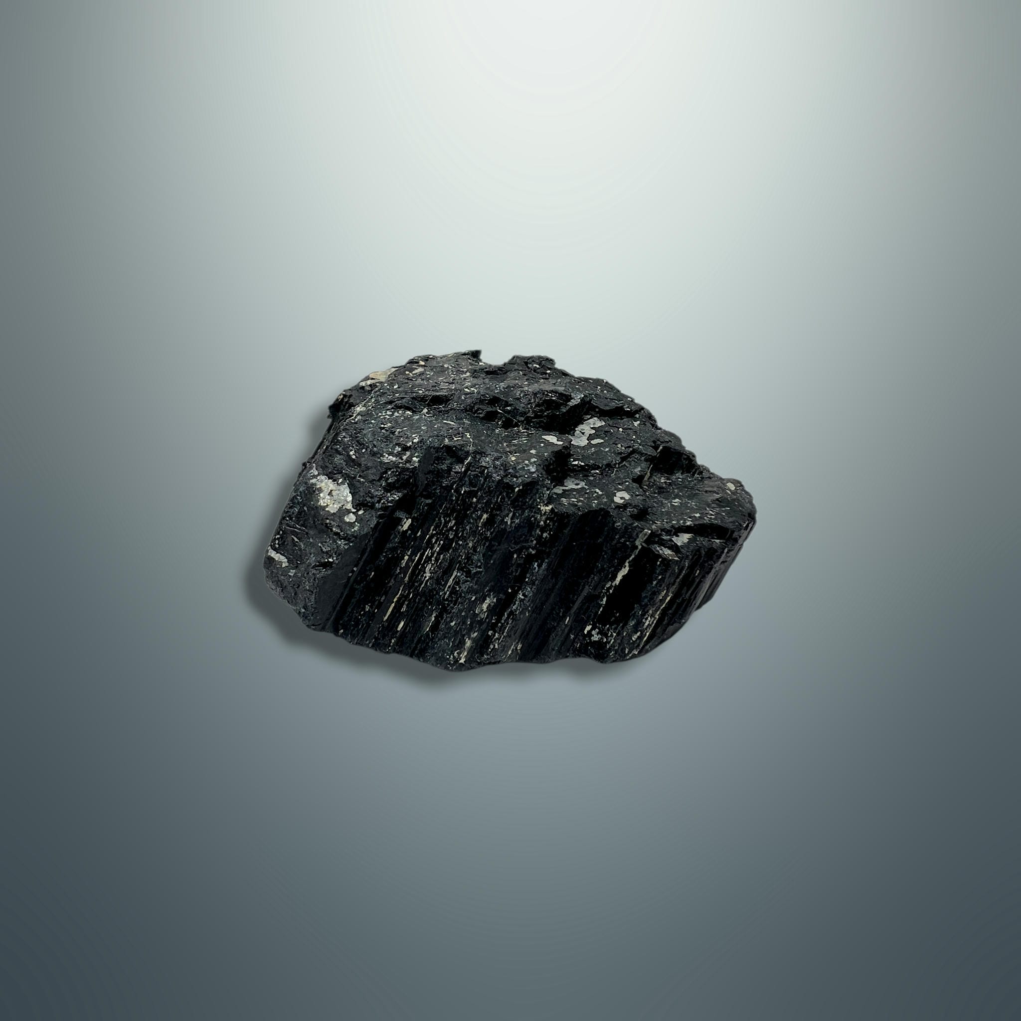 #piezas únicas_turmalina negra en bruto 3