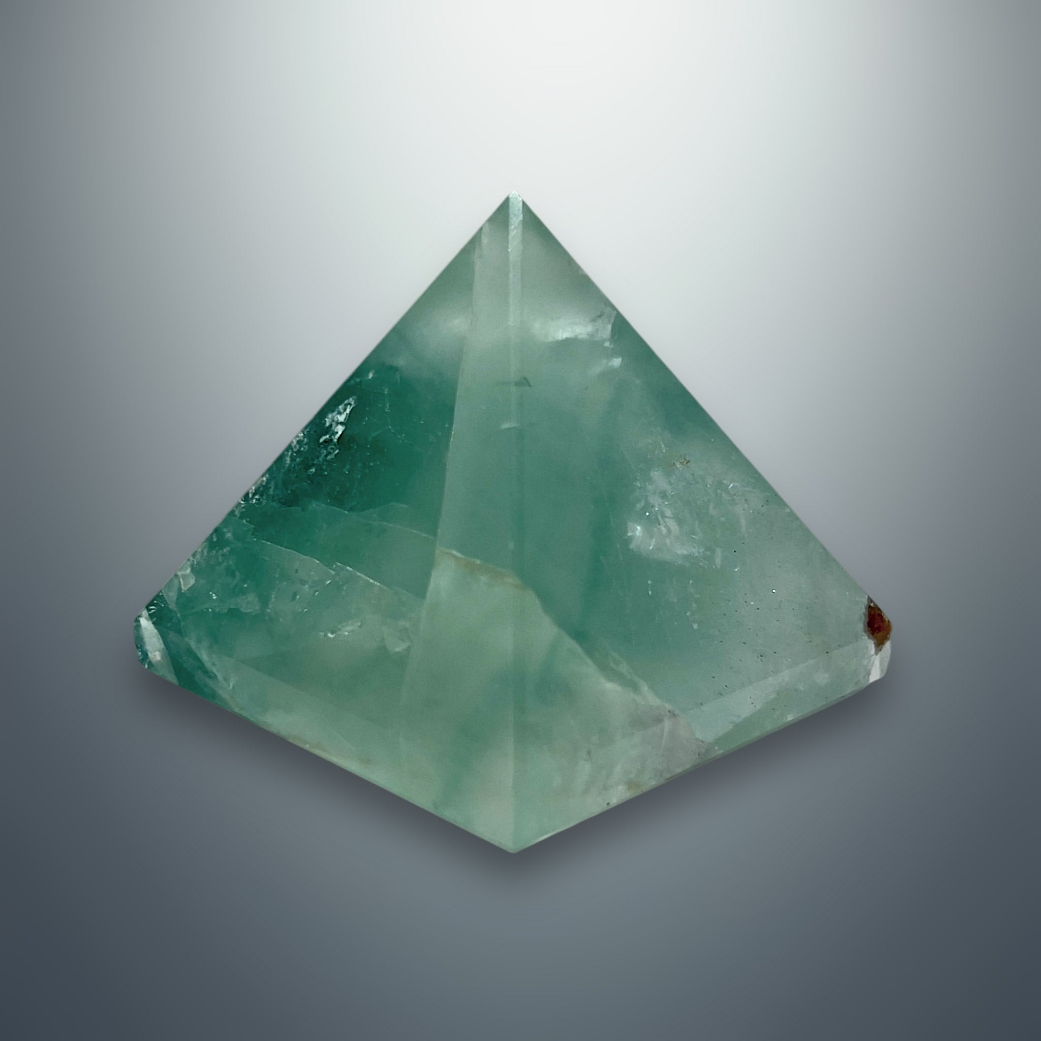 #piezas únicas_pirámide fluorita verde 3