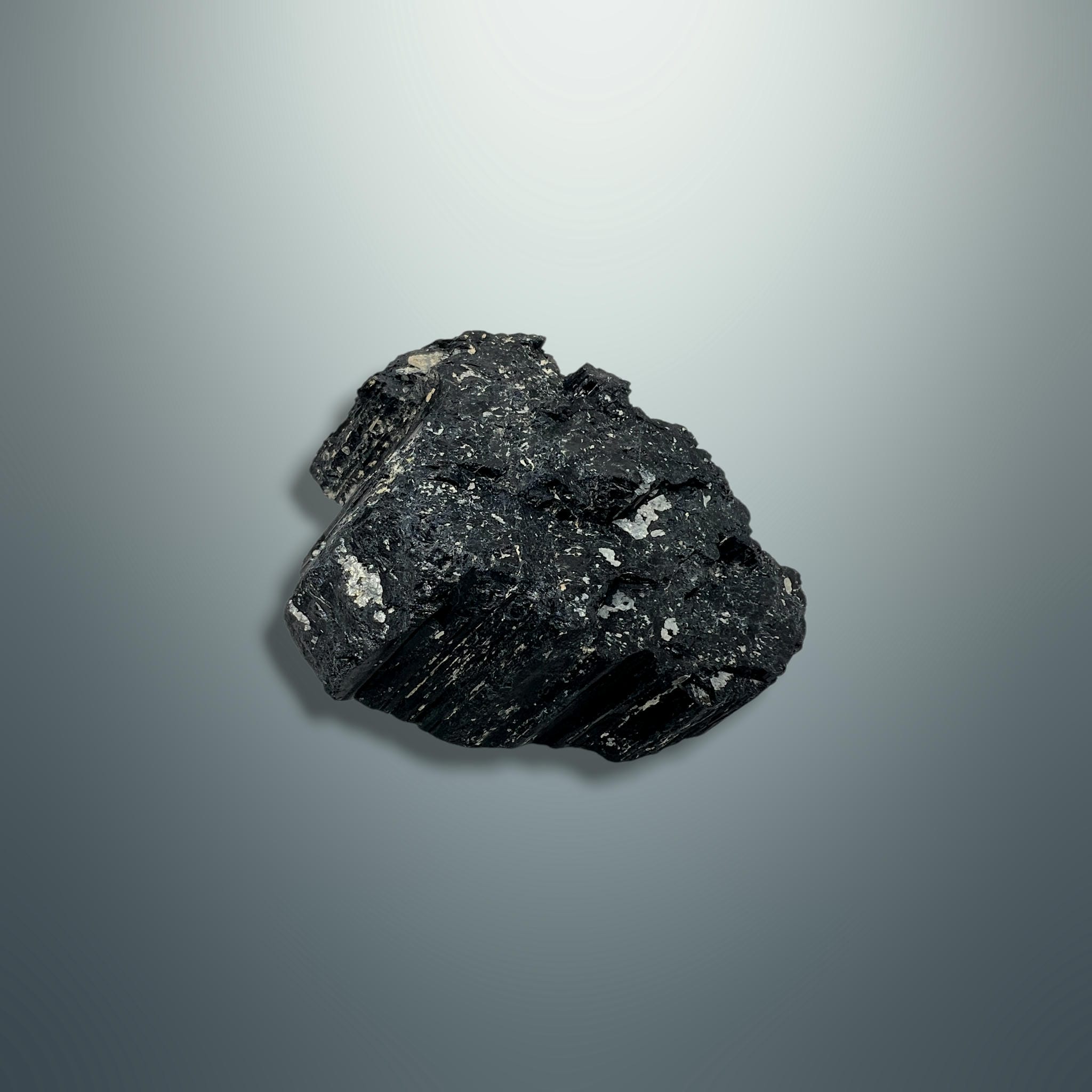 #piezas únicas_turmalina negra en bruto 3