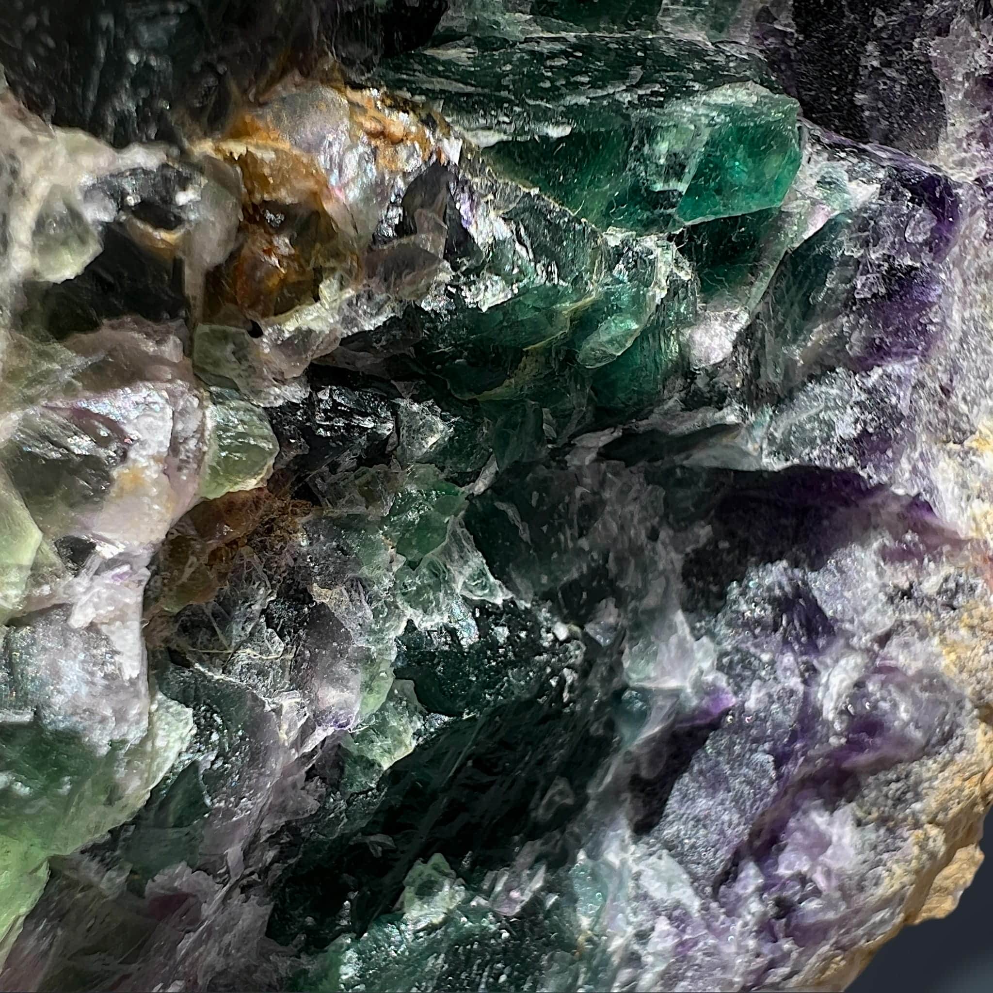 #piezas únicas_fluorita multicolor en bruto 3