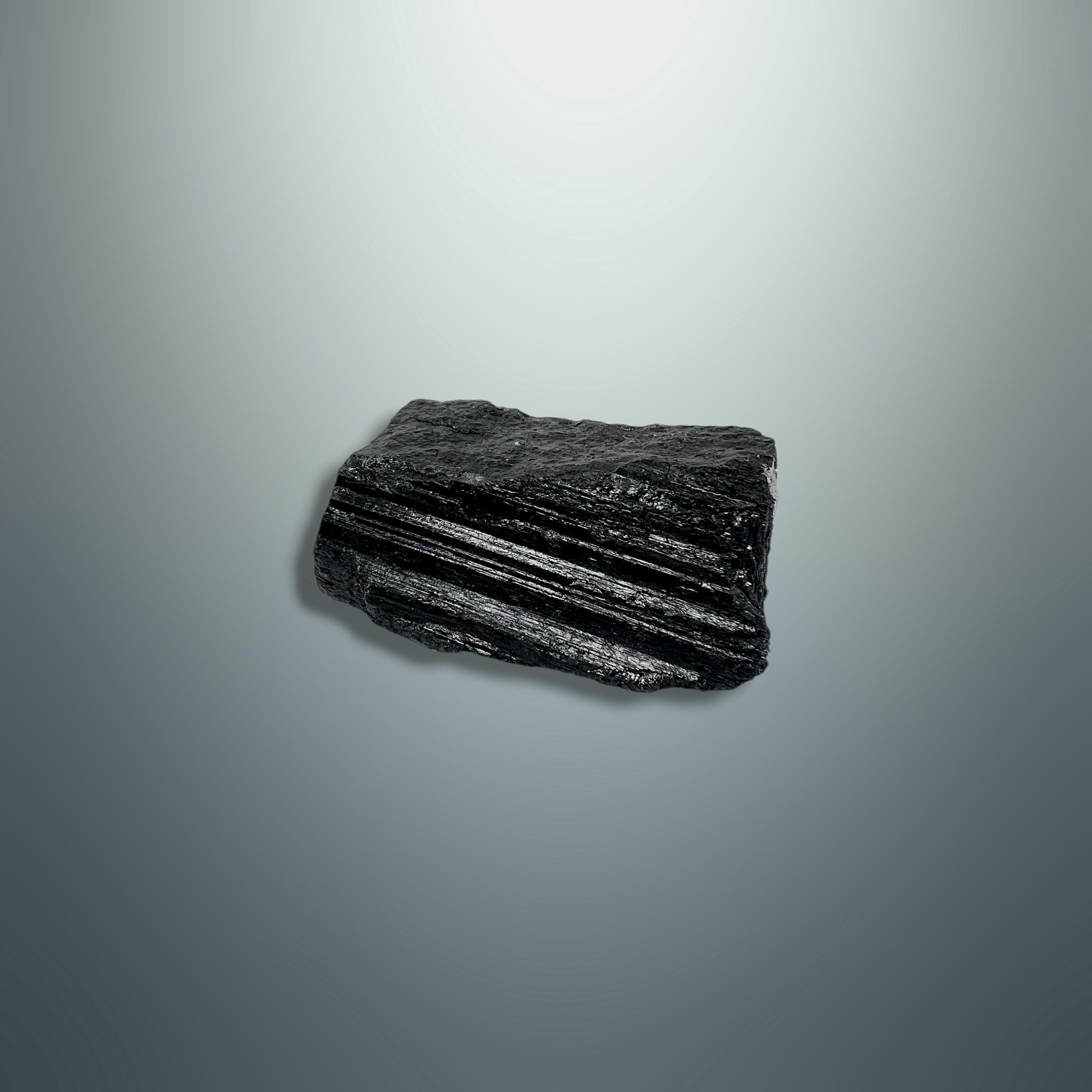 #piezas únicas_turmalina negra en bruto 4