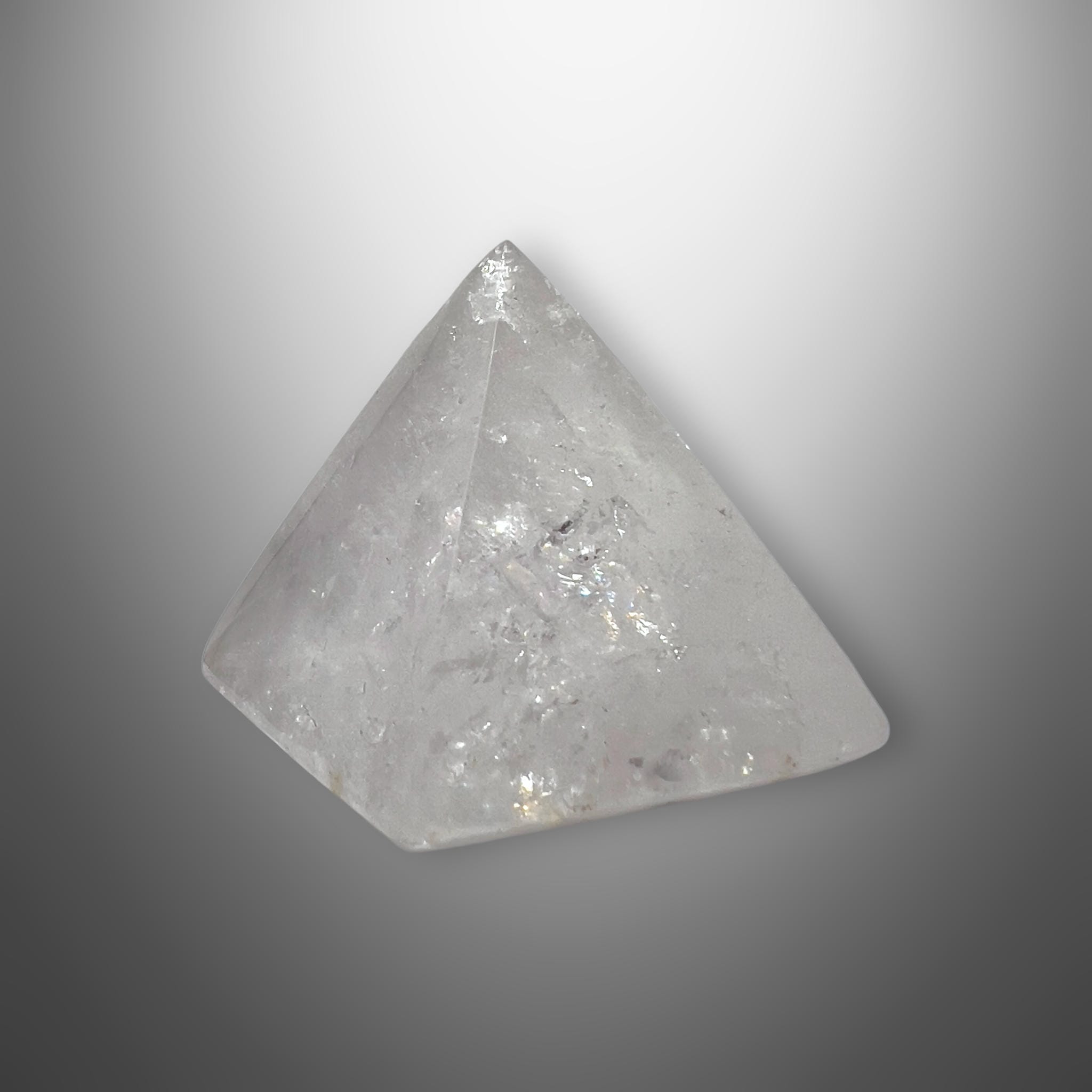 #piezas únicas_pirámide cuarzo 4