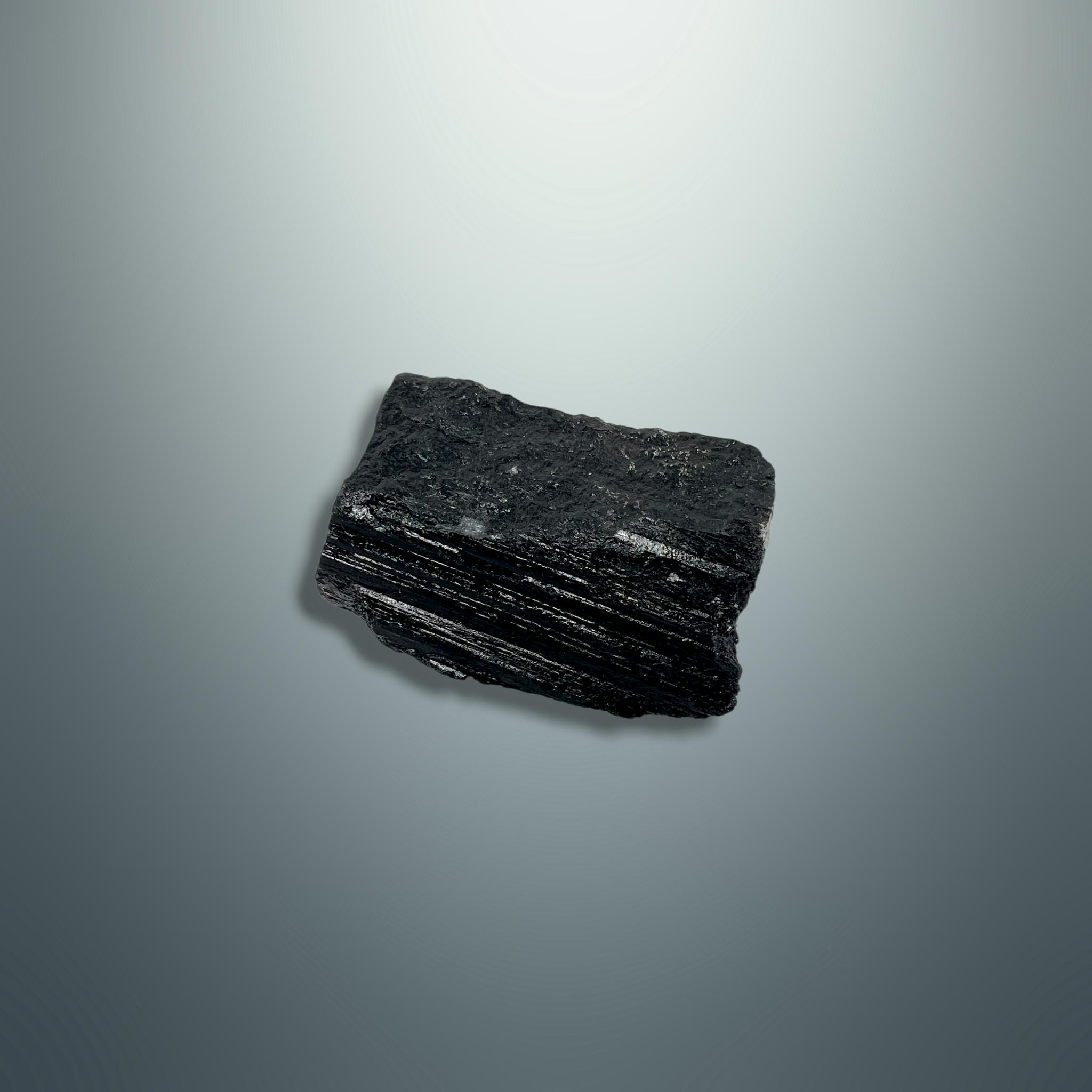 #piezas únicas_turmalina negra en bruto 4