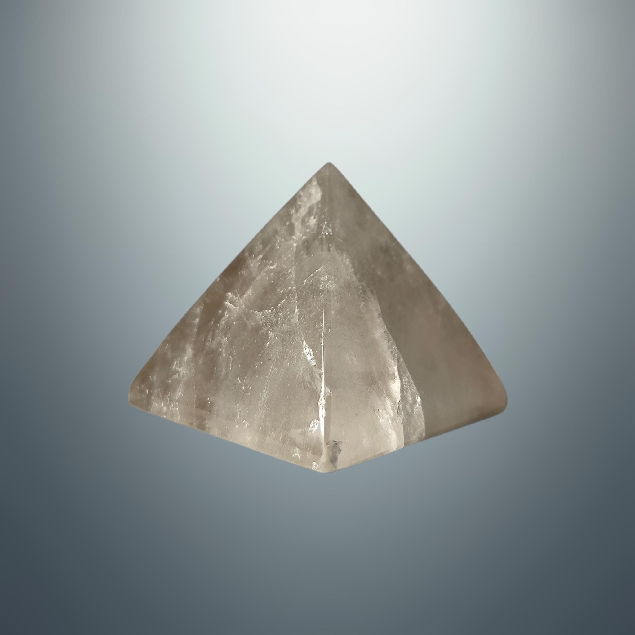 #piezas únicas_pirámide cuarzo ahumado 4