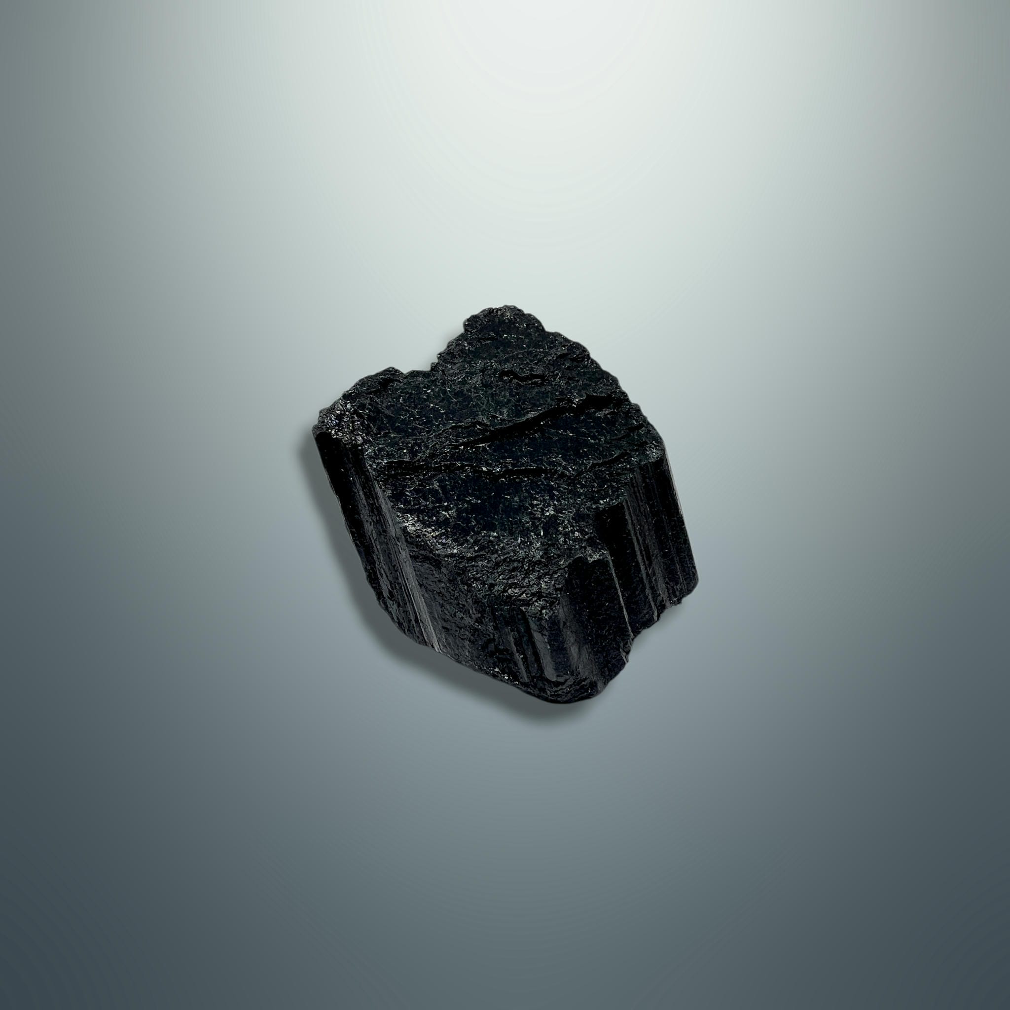 #piezas únicas_turmalina negra en bruto 5