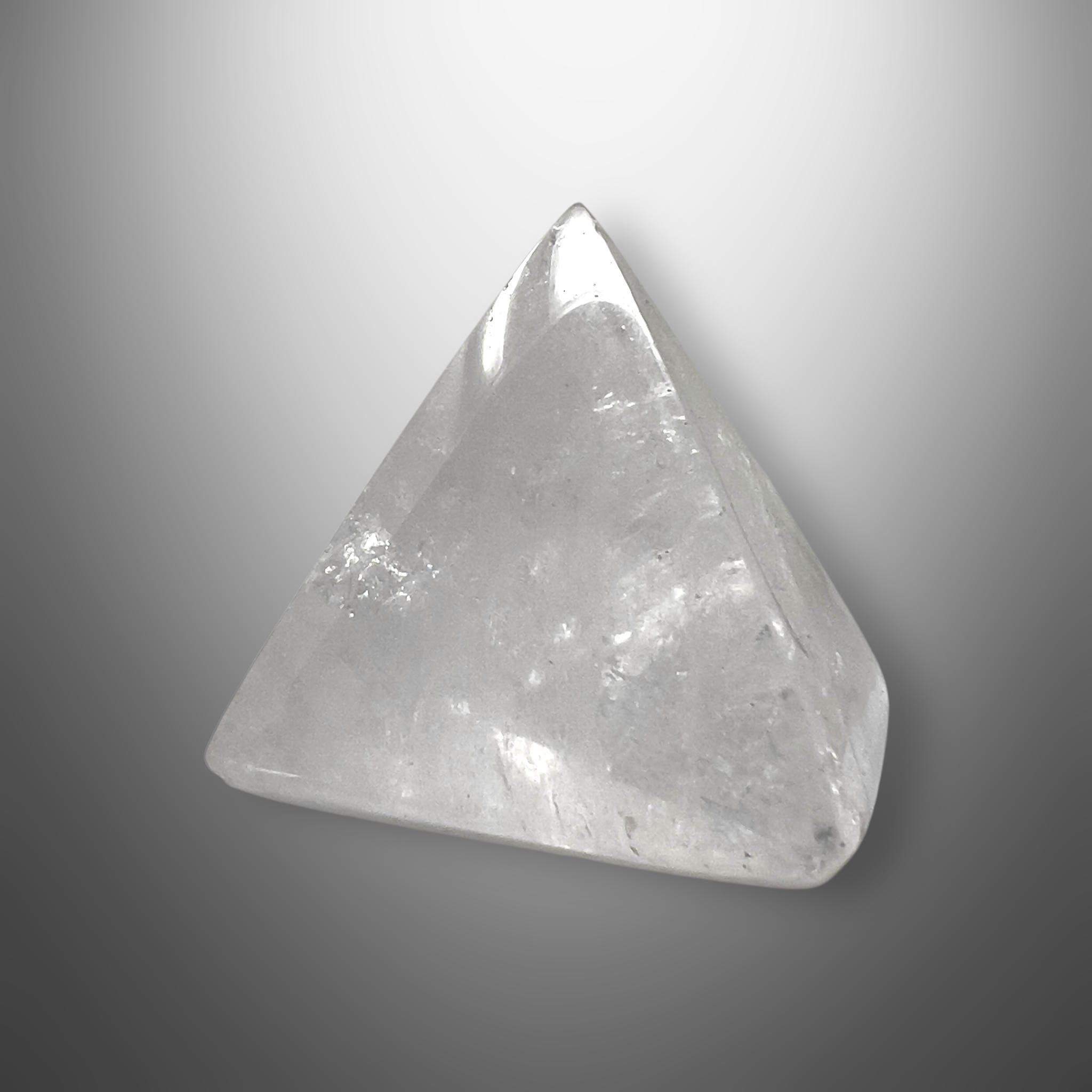 #piezas únicas_pirámide cuarzo 5