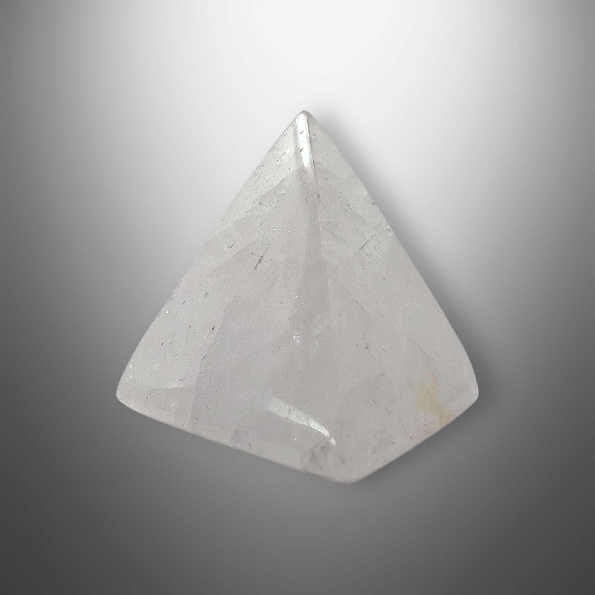 #piezas únicas_pirámide cuarzo 6