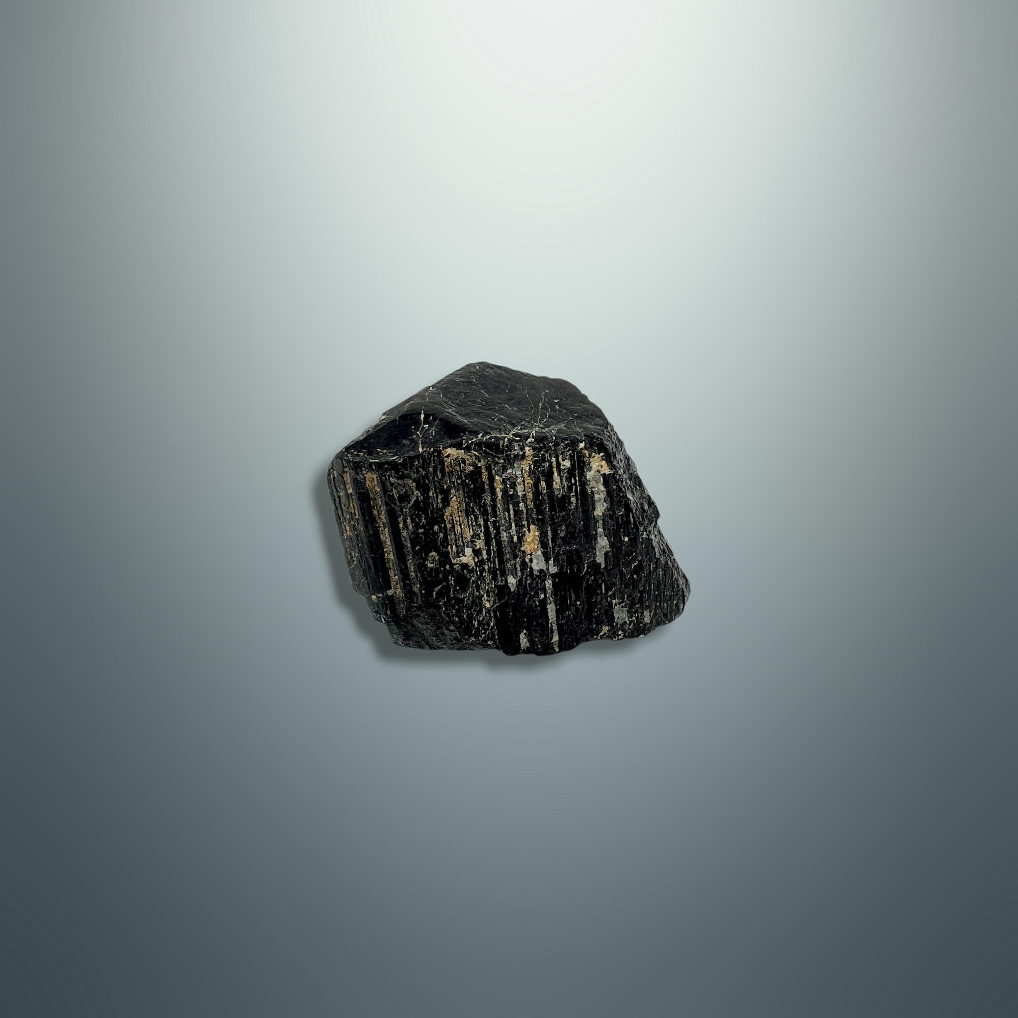 #piezas únicas_turmalina negra en bruto 6