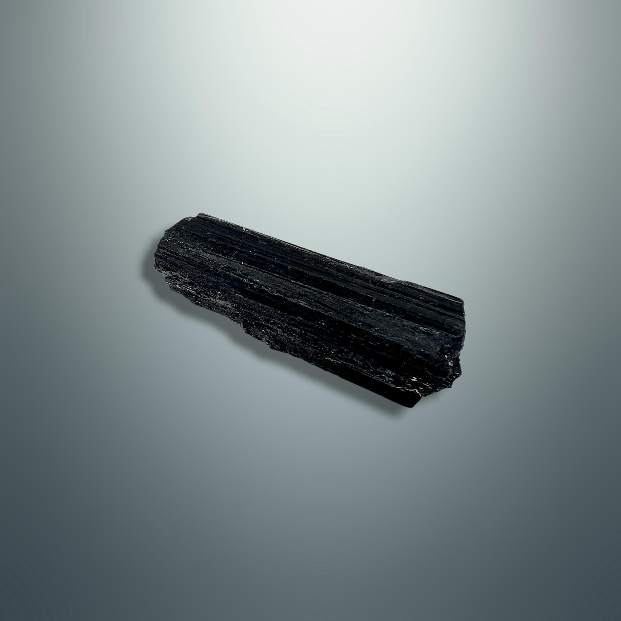 #piezas únicas_turmalina negra en bruto 8