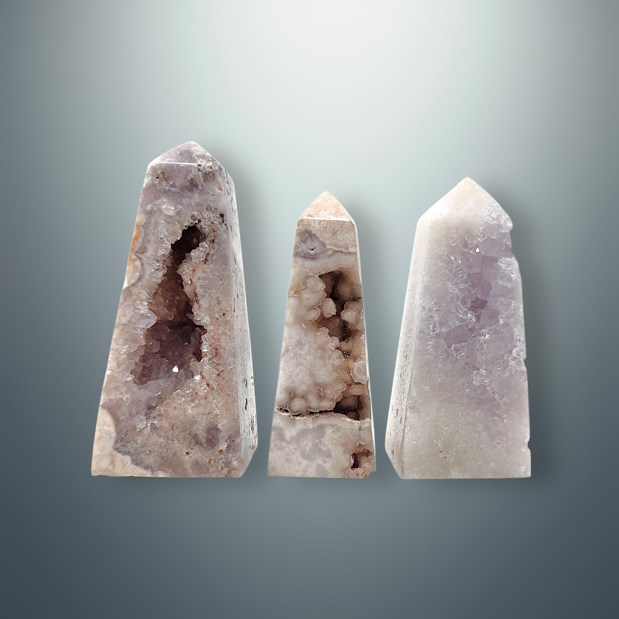 Amatista Rosa en Obelisco - con y sin Cristalización