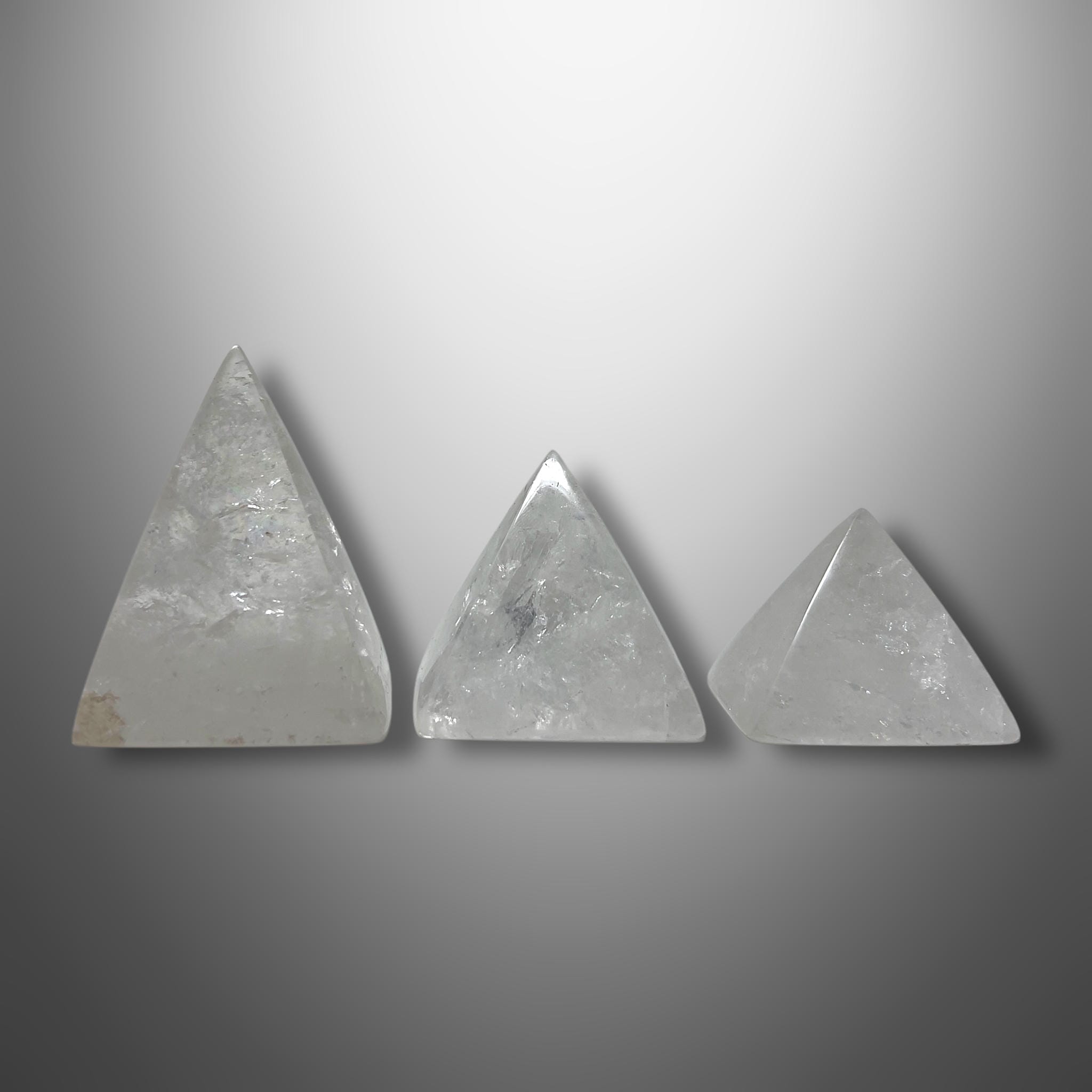 Cuarzo (Lechoso y Niebla) en Pirámide Asimétrica