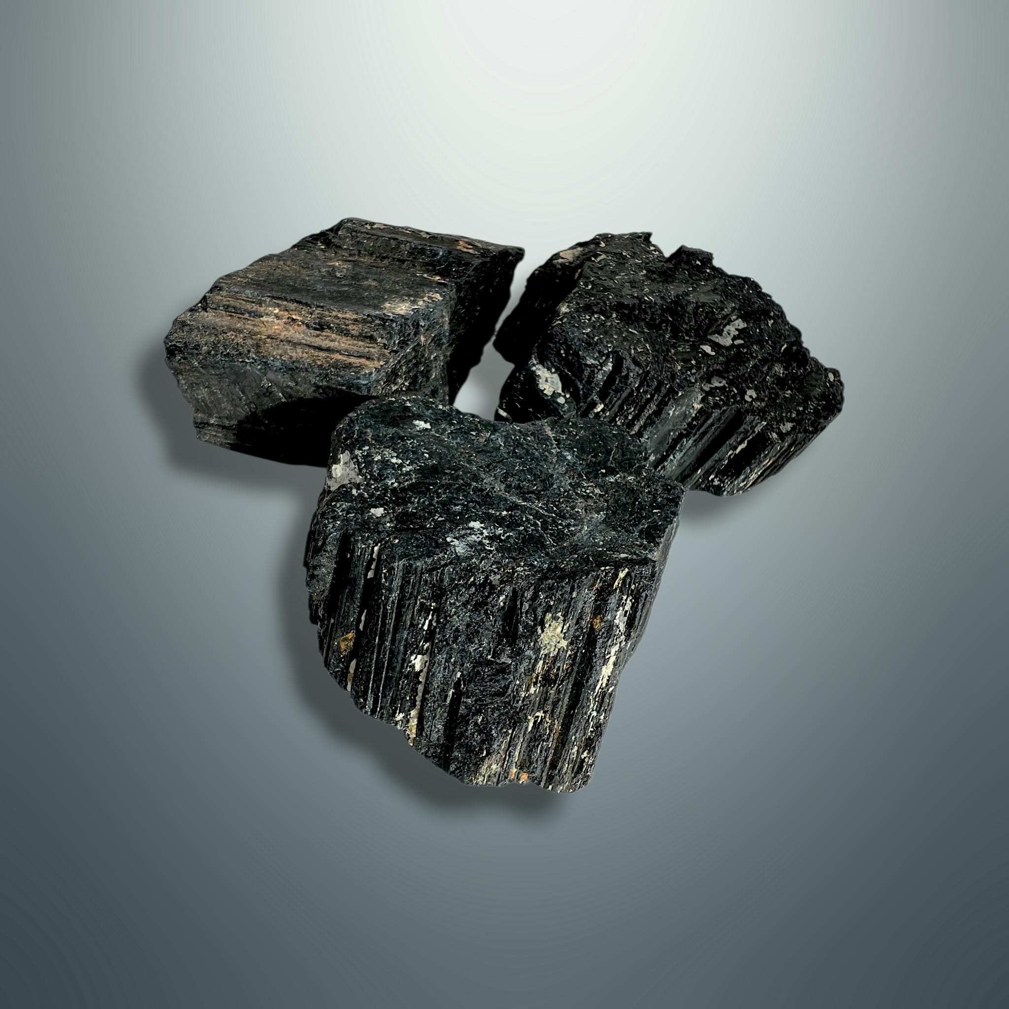 Turmalina Negra en Bruto